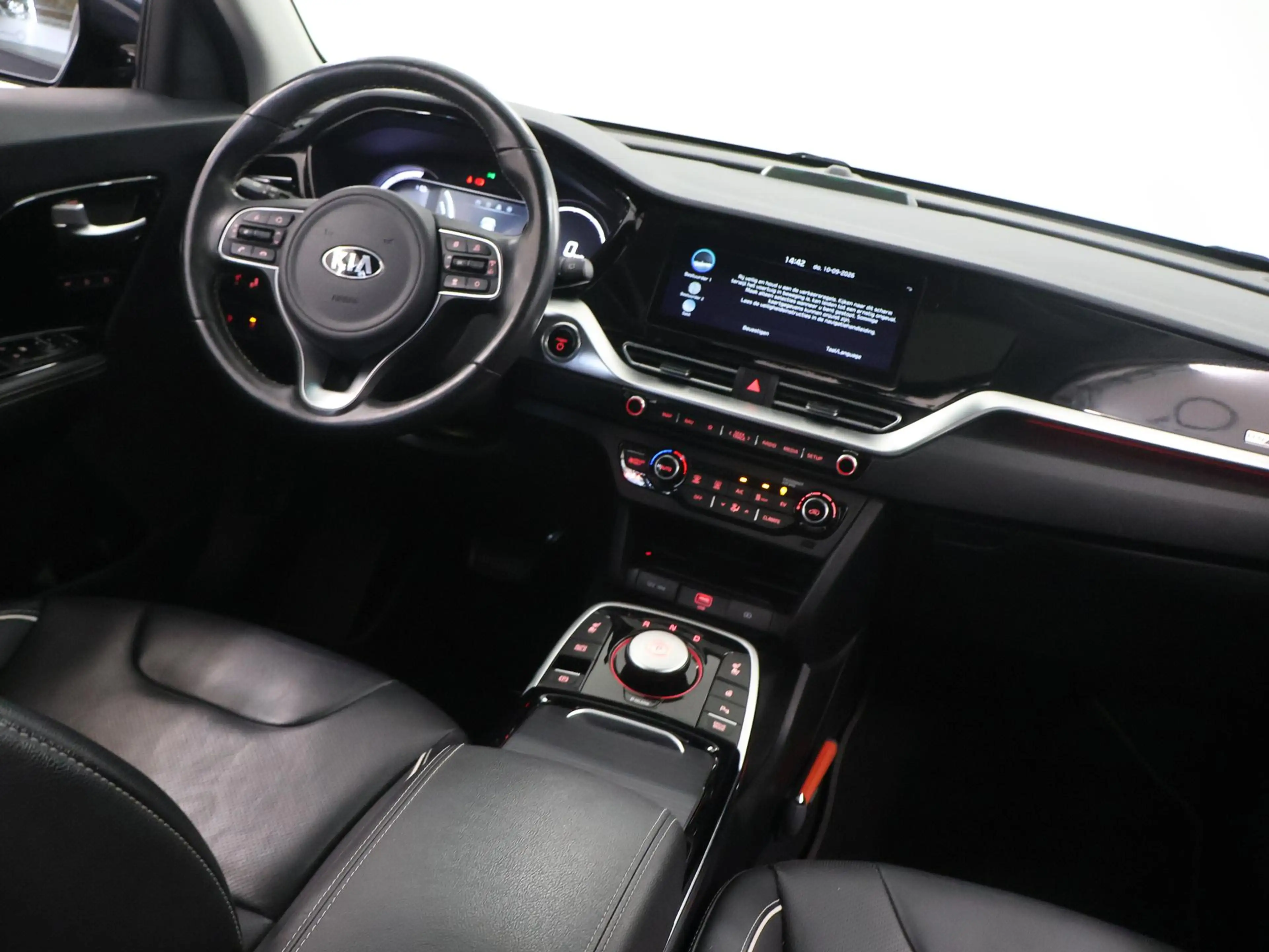 Kia e-Niro ExecutiveLine 64 kWh | Trekhaak | Adaptieve Cruise — photo 10