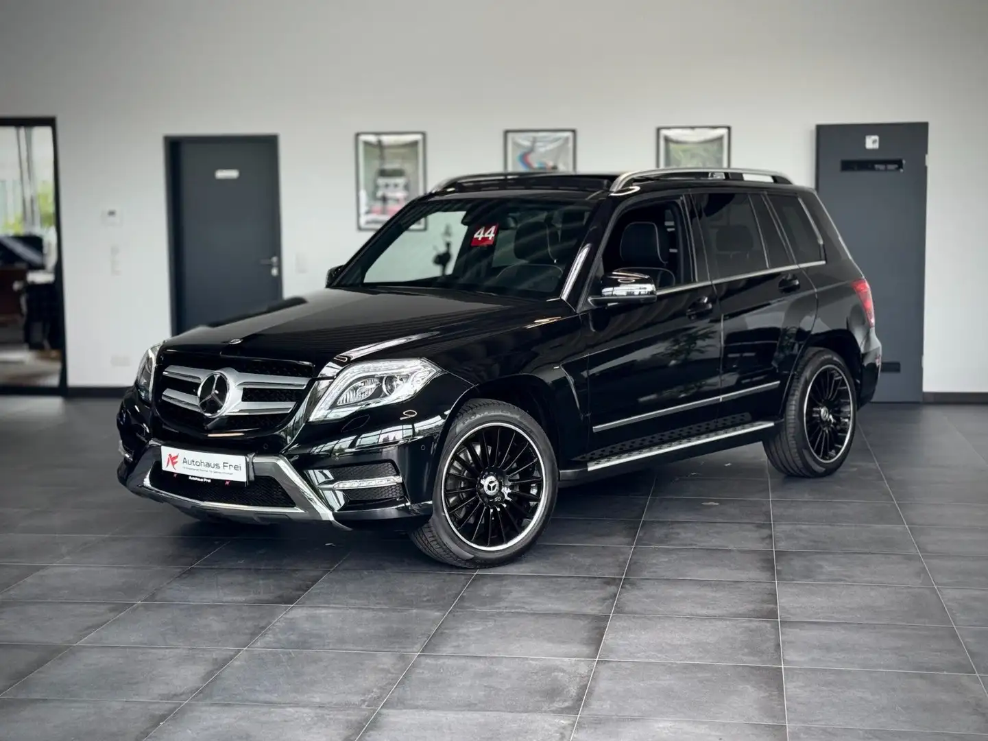 Mercedes-Benz GLK 250 4Matic *AMG*H&K*Panorama*Bi-Xenon*360°* Schwarz - 2