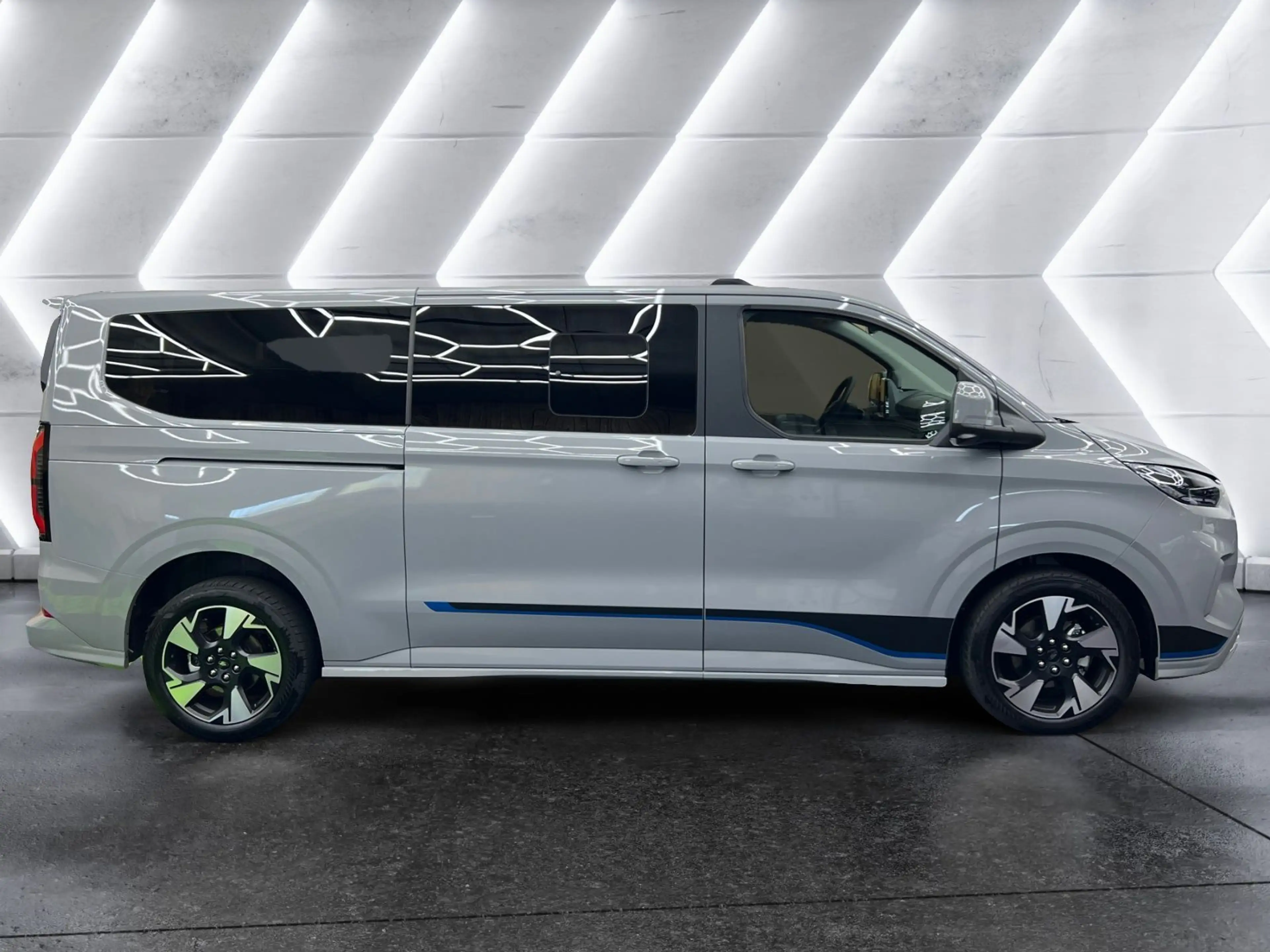 Ford Tourneo Custom Bus 8-Sitze | SPORT | L2 | ALLRAD | auf Lager — photo 6