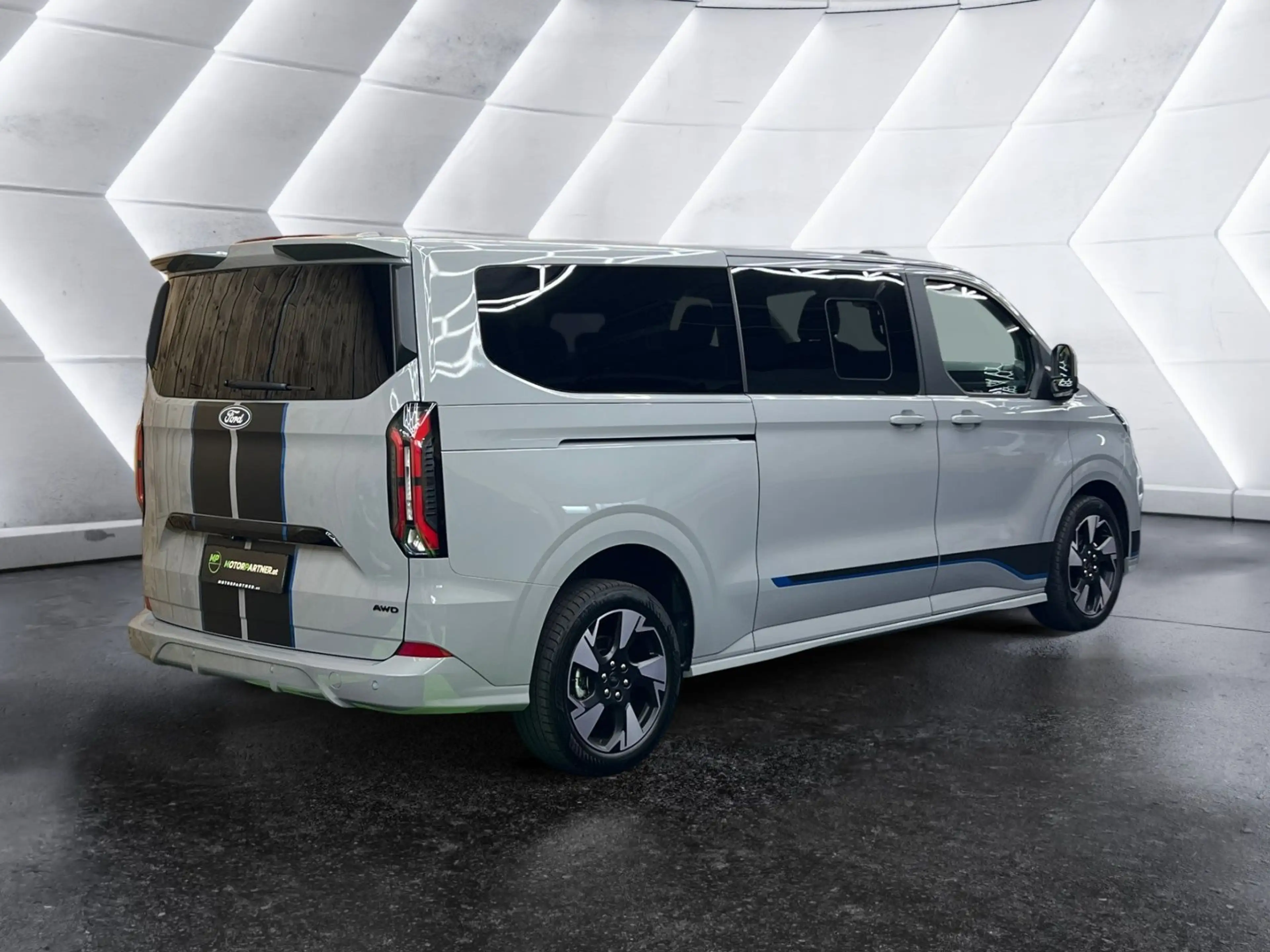 Ford Tourneo Custom Bus 8-Sitze | SPORT | L2 | ALLRAD | auf Lager — photo 5