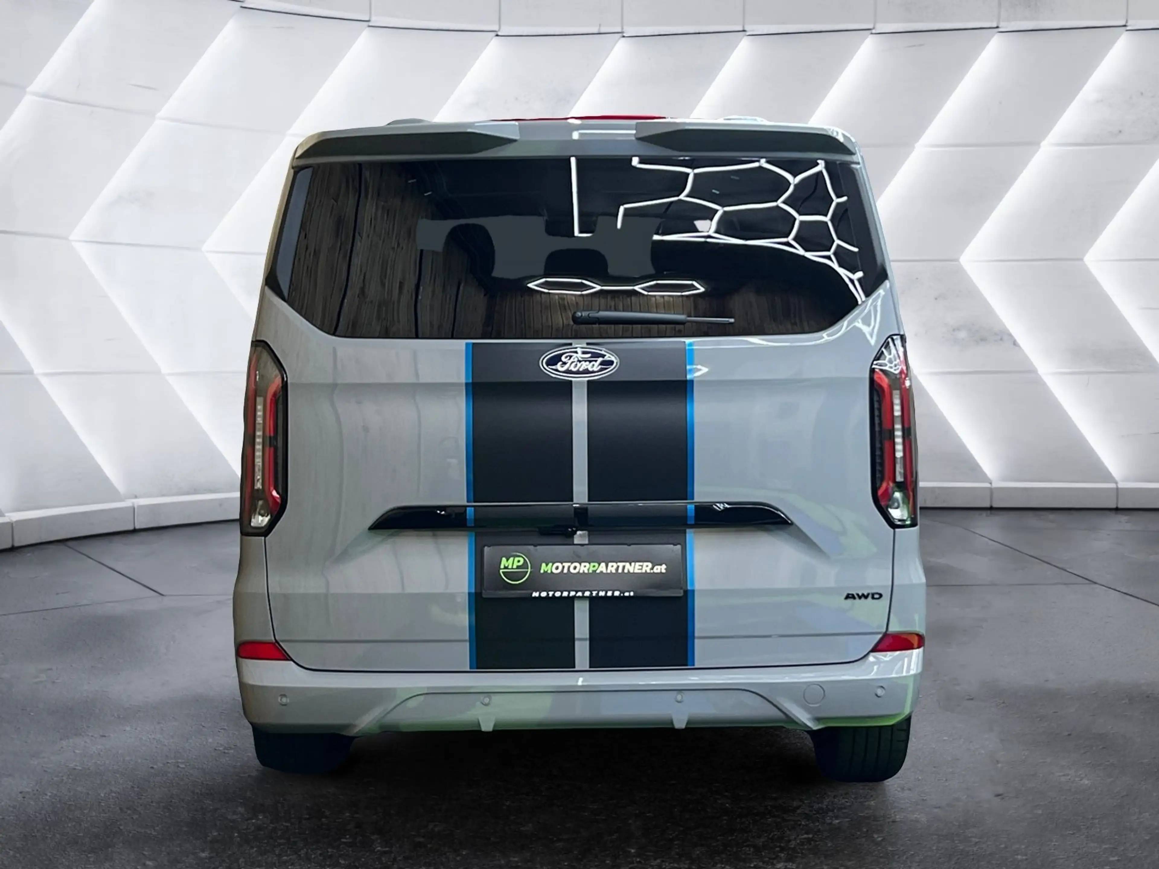 Ford Tourneo Custom Bus 8-Sitze | SPORT | L2 | ALLRAD | auf Lager — photo 4