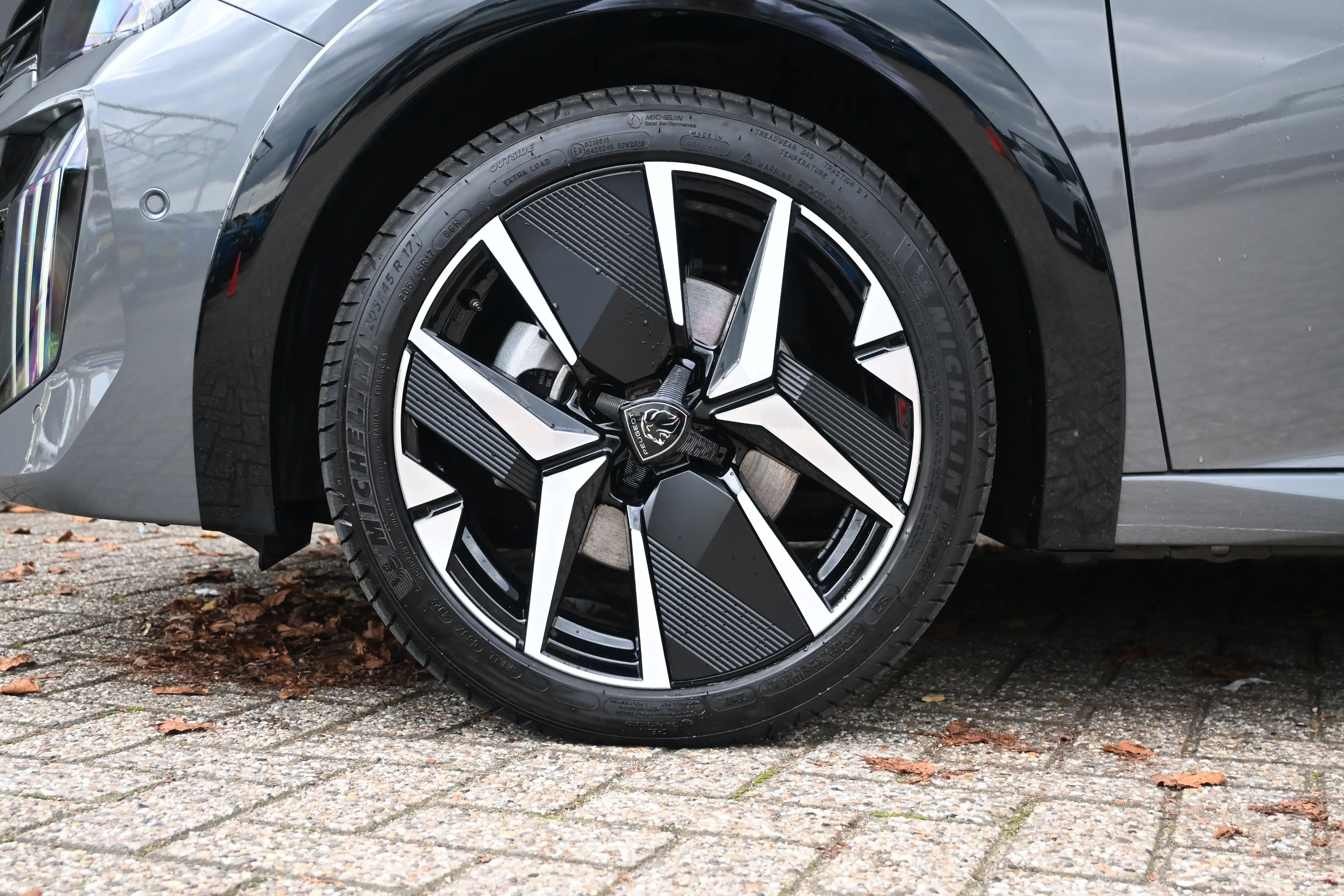 Peugeot 208 1.2 Hybrid 110 e-DCS6 GT tot 8 Jaar Garantie! | Na — photo 28