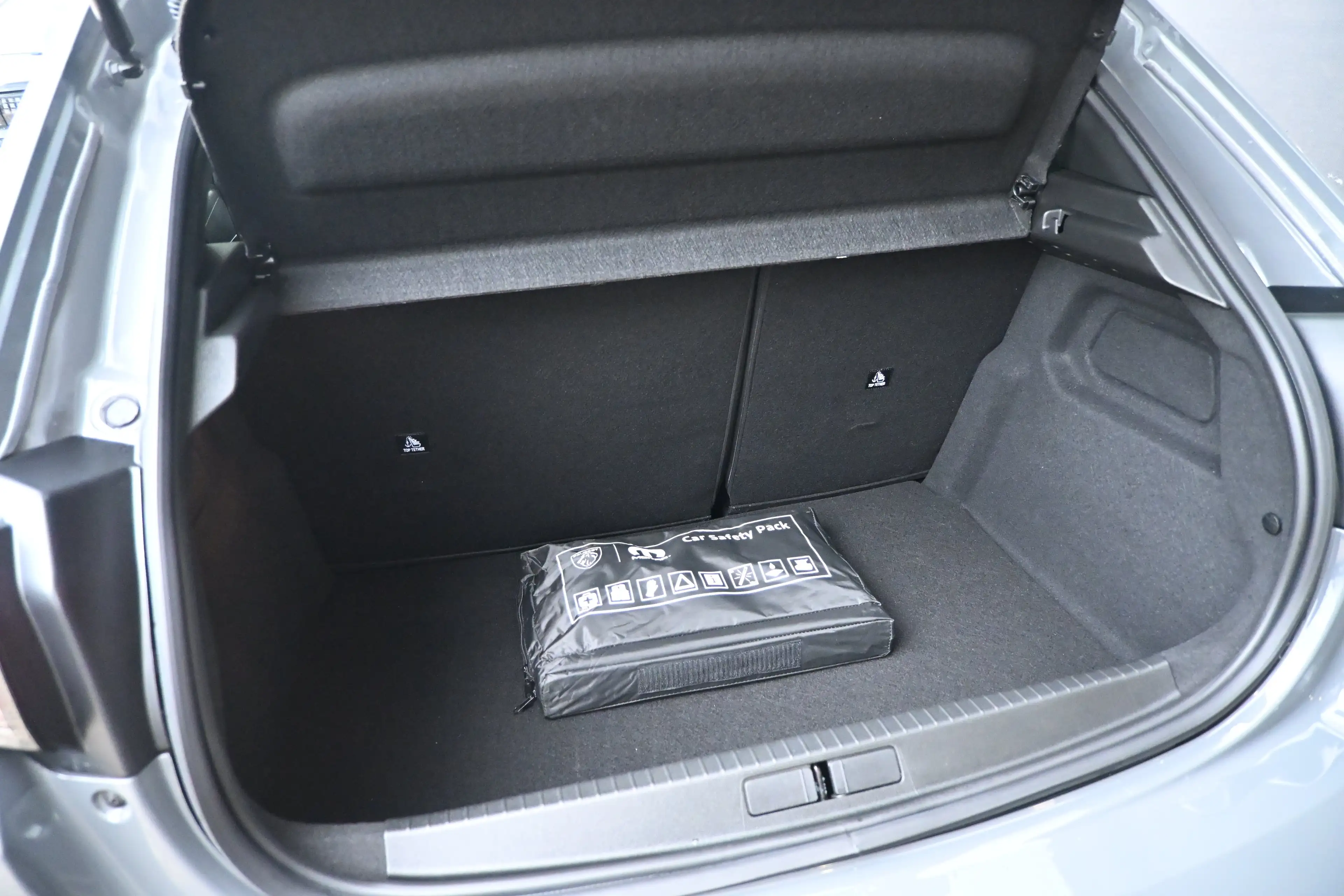 Peugeot 208 1.2 Hybrid 110 e-DCS6 GT tot 8 Jaar Garantie! | Na — photo 31