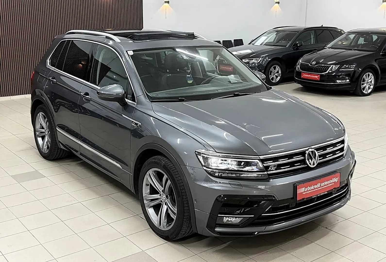 Volkswagen Tiguan 2,0 TDI SCR Highline DSG R-Line Grau - 2