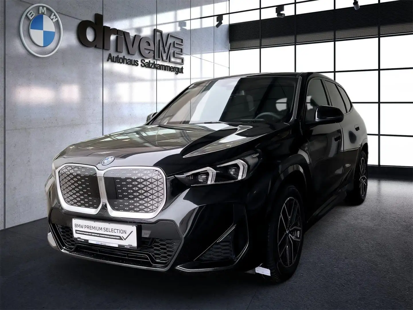 BMW iX1 eDrive20 64,8kWh Noir - 1