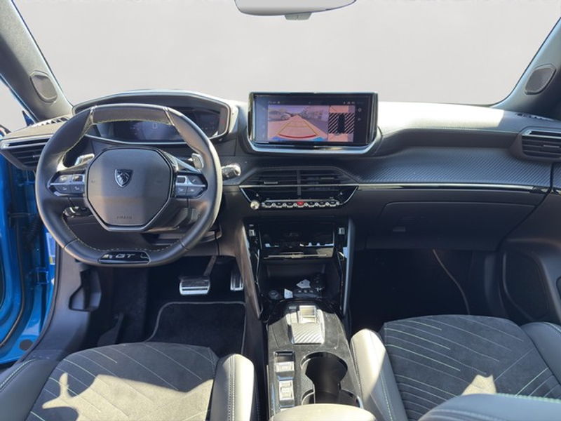 Peugeot 2008 GT PureTech 130 EAT8 — photo 10