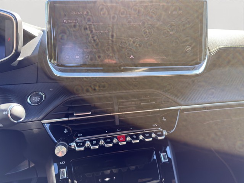 Peugeot 2008 GT PureTech 130 EAT8 — photo 12