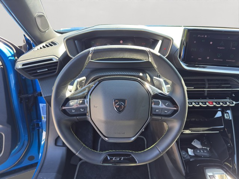 Peugeot 2008 GT PureTech 130 EAT8 — photo 13