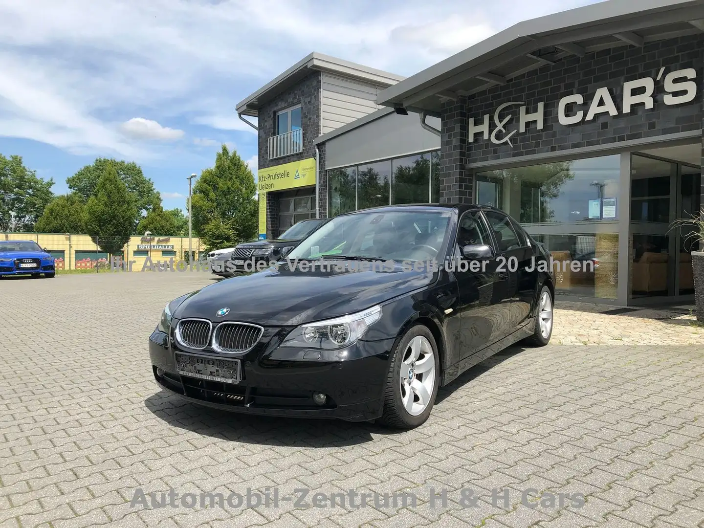 BMW 523 i Leder Automatik Navi Motor Raucht !!!!!!!! Чорний - 1