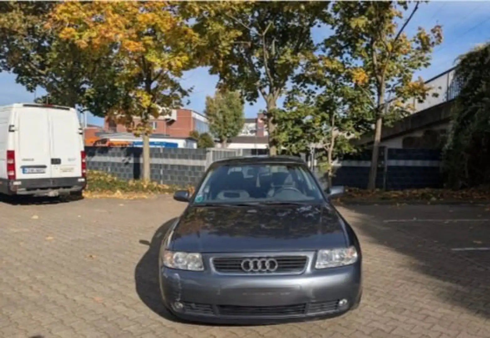 Audi A3 A3 1.8 T Automatik Ambiente Grau - 1
