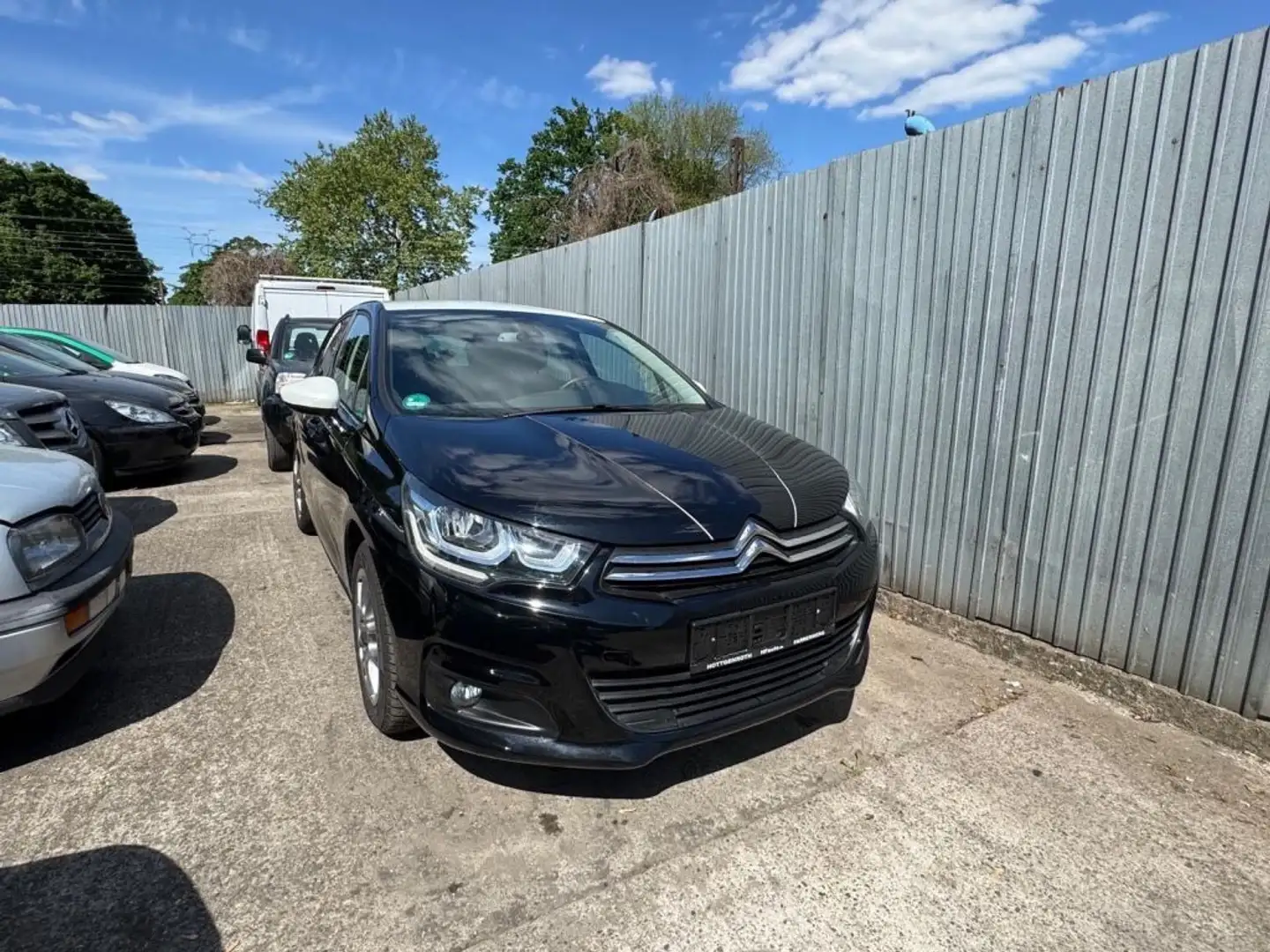 Citroen C4 Lim. Attraction *2.HAND*MOTOR UNRUHIG Schwarz - 1