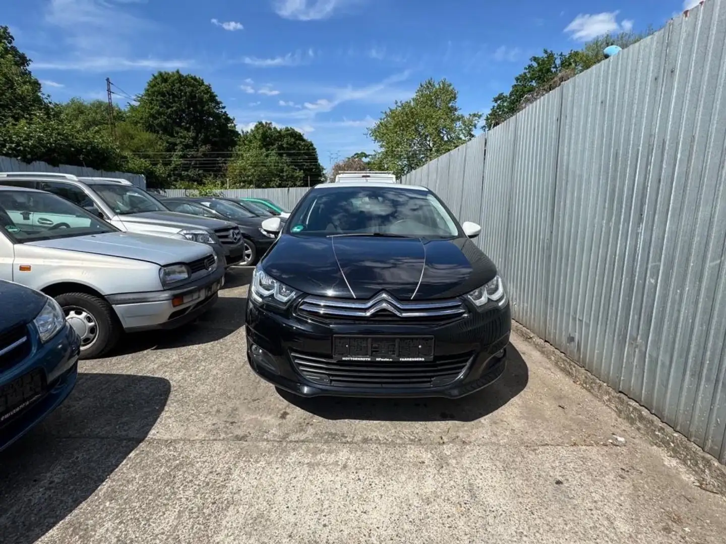 Citroen C4 Lim. Attraction *2.HAND*MOTOR UNRUHIG Schwarz - 2