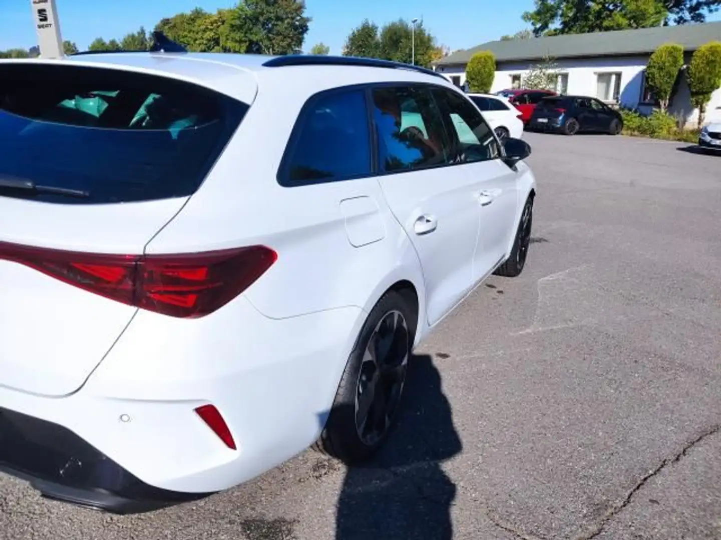 CUPRA Leon LEON SPORTSTOURER 1.5 TSI NAVI AHZV-VORBER. SHZ Blanco - 2