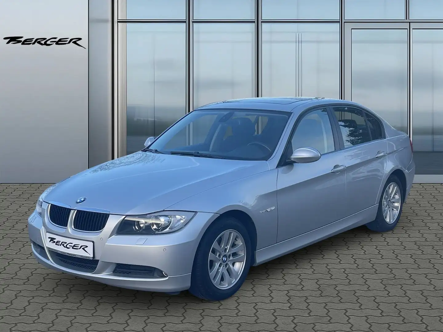 BMW 320 i   Xenon GSD Tempomat Klimaaut. Shz PDC Silber - 1