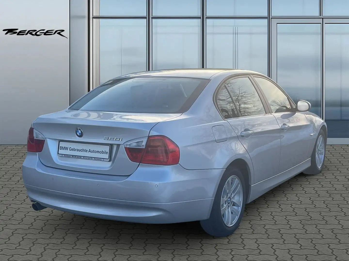 BMW 320 i   Xenon GSD Tempomat Klimaaut. Shz PDC Silber - 2