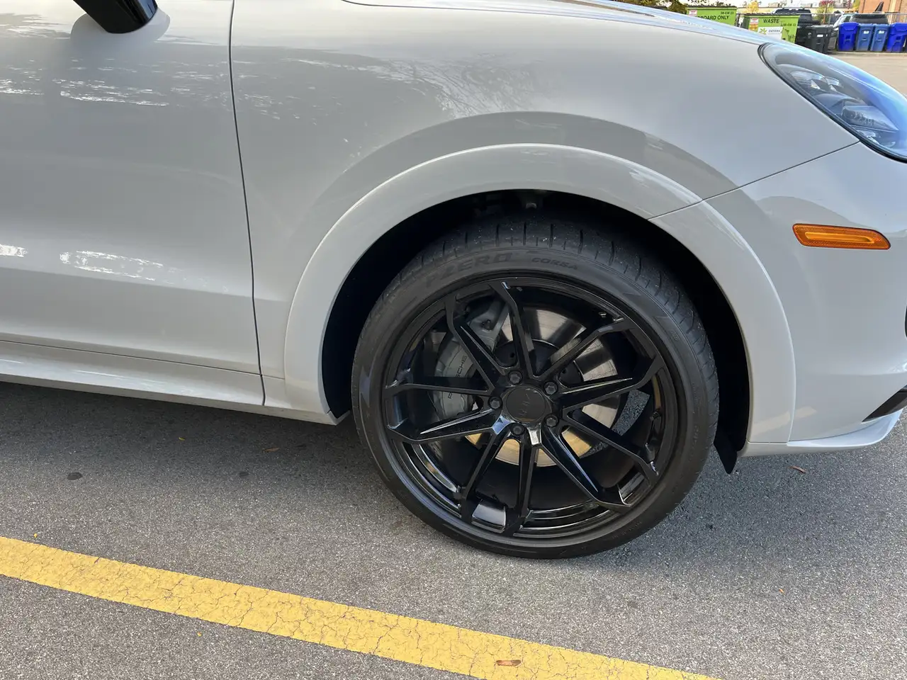 Porsche Cayenne снимка Porsche Cayenne