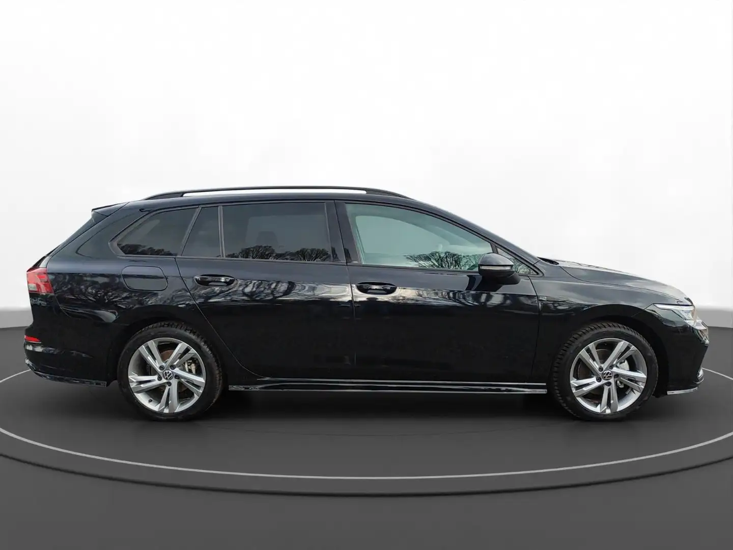 Volkswagen Golf 1.5 eTSI OPF DSG R-Line Variant *NAVI*ACC* Zwart - 2