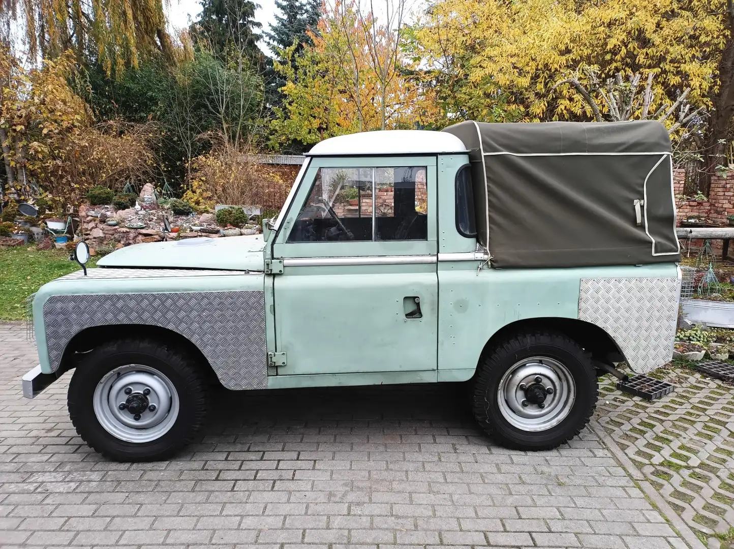 Land Rover Serie III Grün - 2