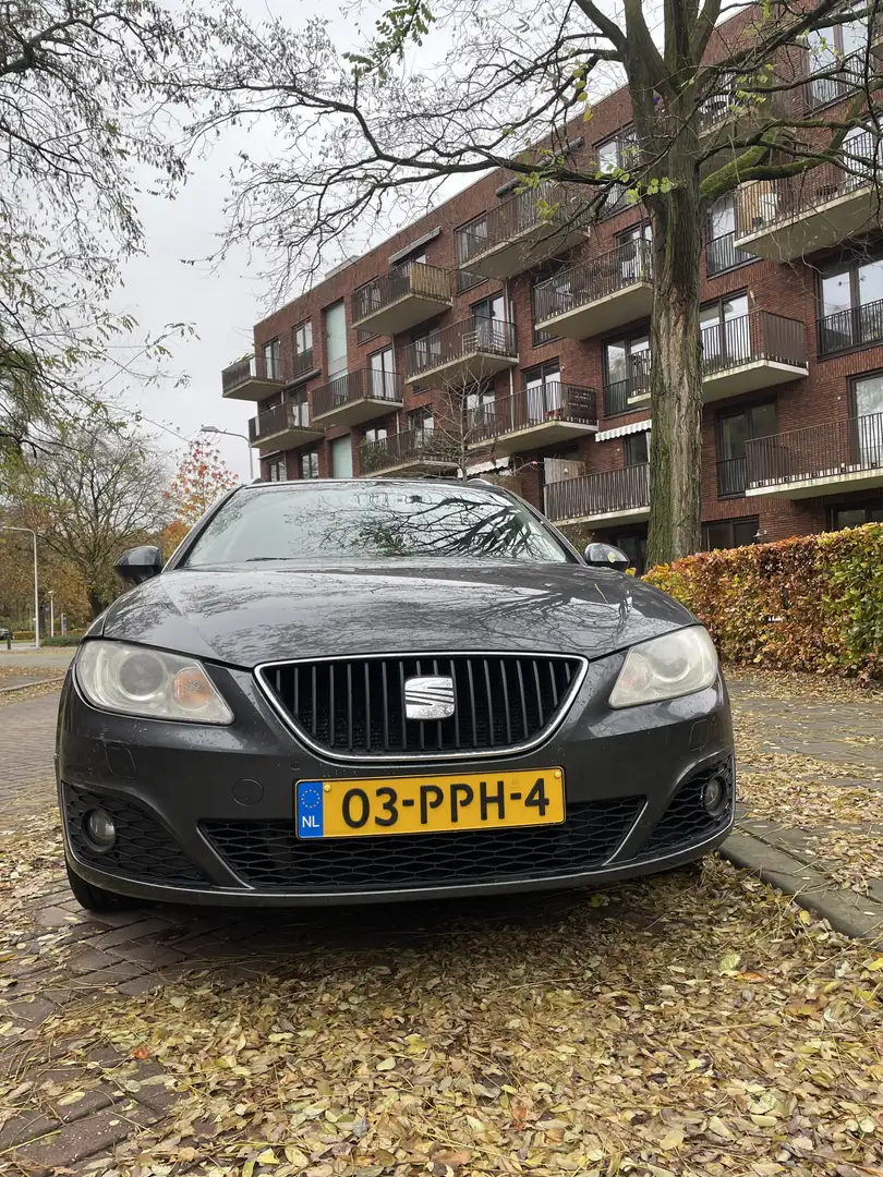 SEAT Exeo 1.8 TSI Bnsline High Grijs - 1
