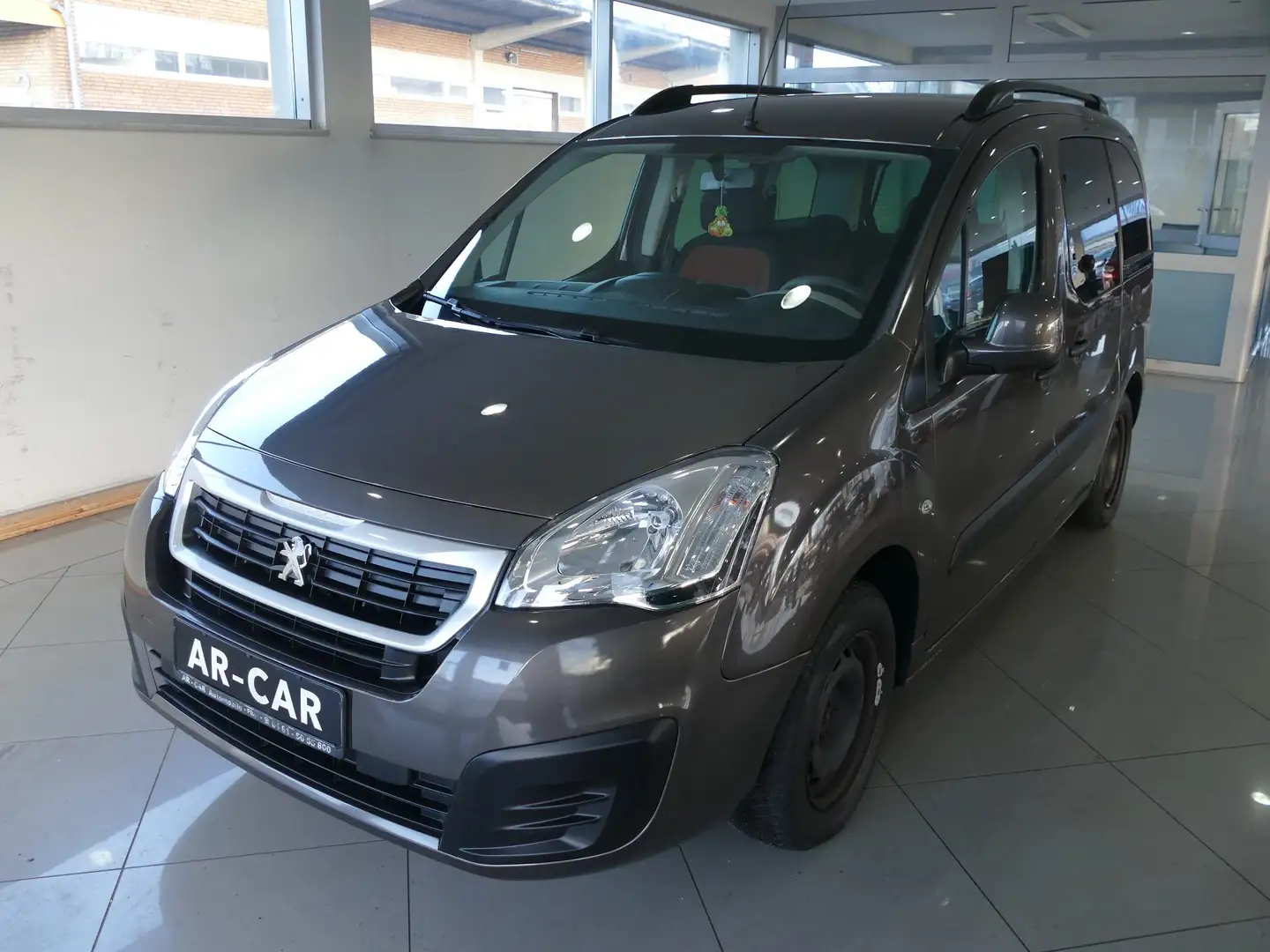Peugeot Partner Tepee Active BlueHDI Tempomat HU/AU 08/2024 Grau - 1