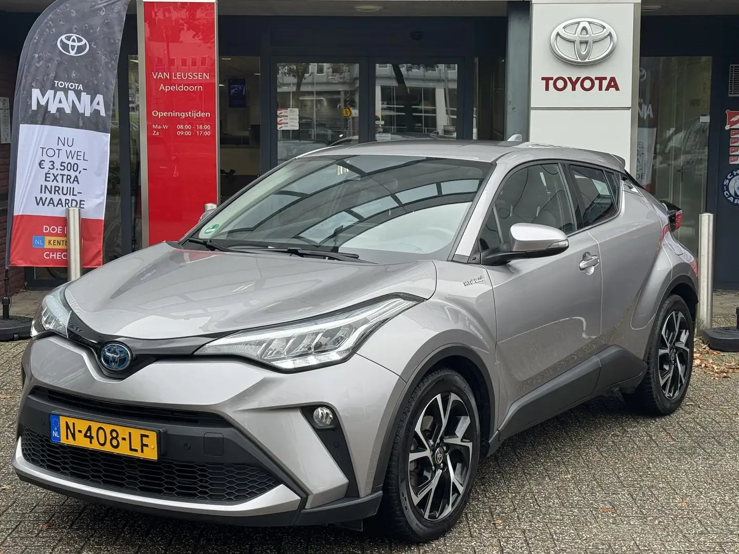 Toyota C-HR 2.0 HYBRID DYNAMIC TREKHAAK 4S-BANDEN NAVI PARK-SE Grijs - 1