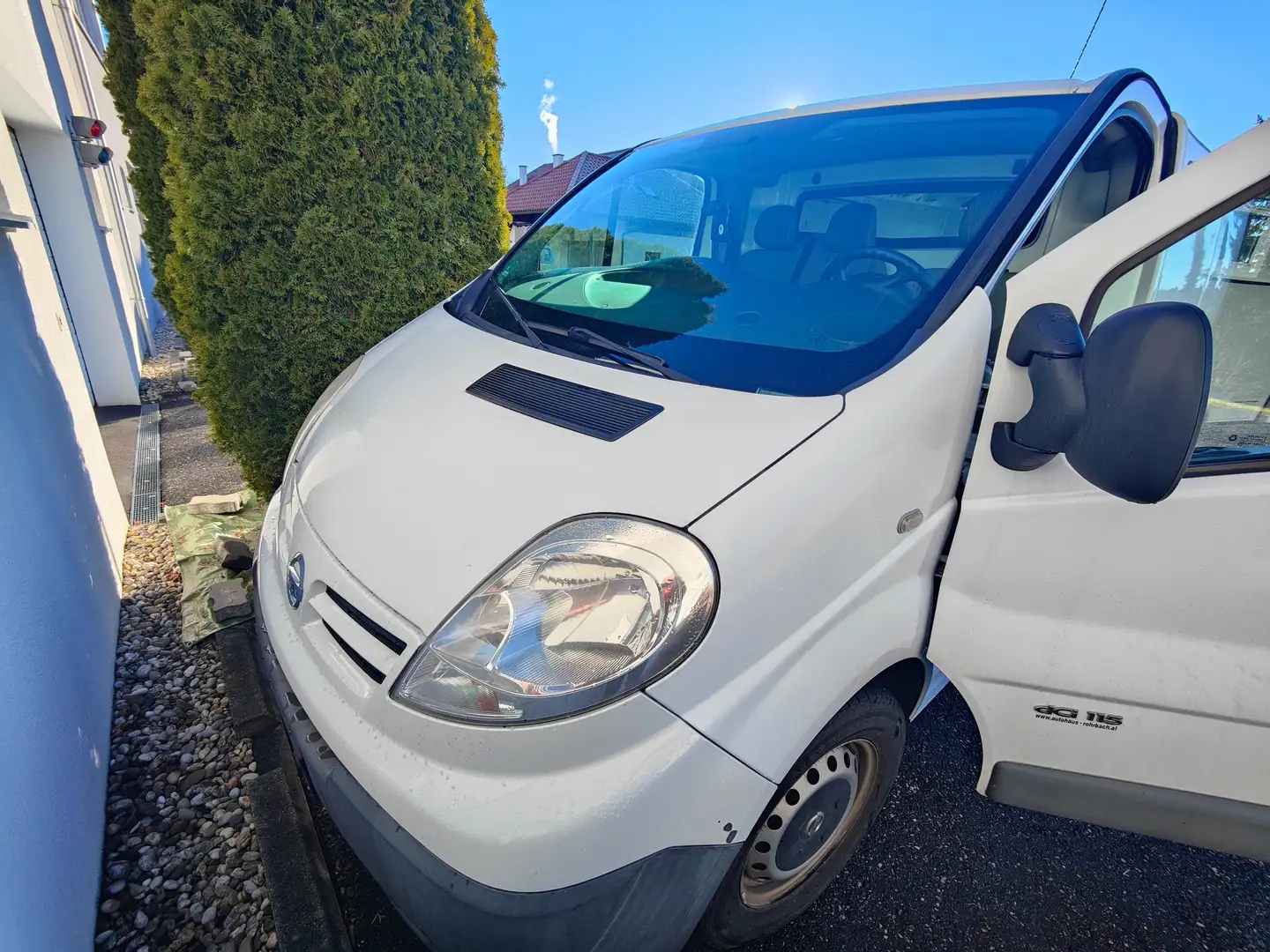 Nissan Primastar Weiß - 1