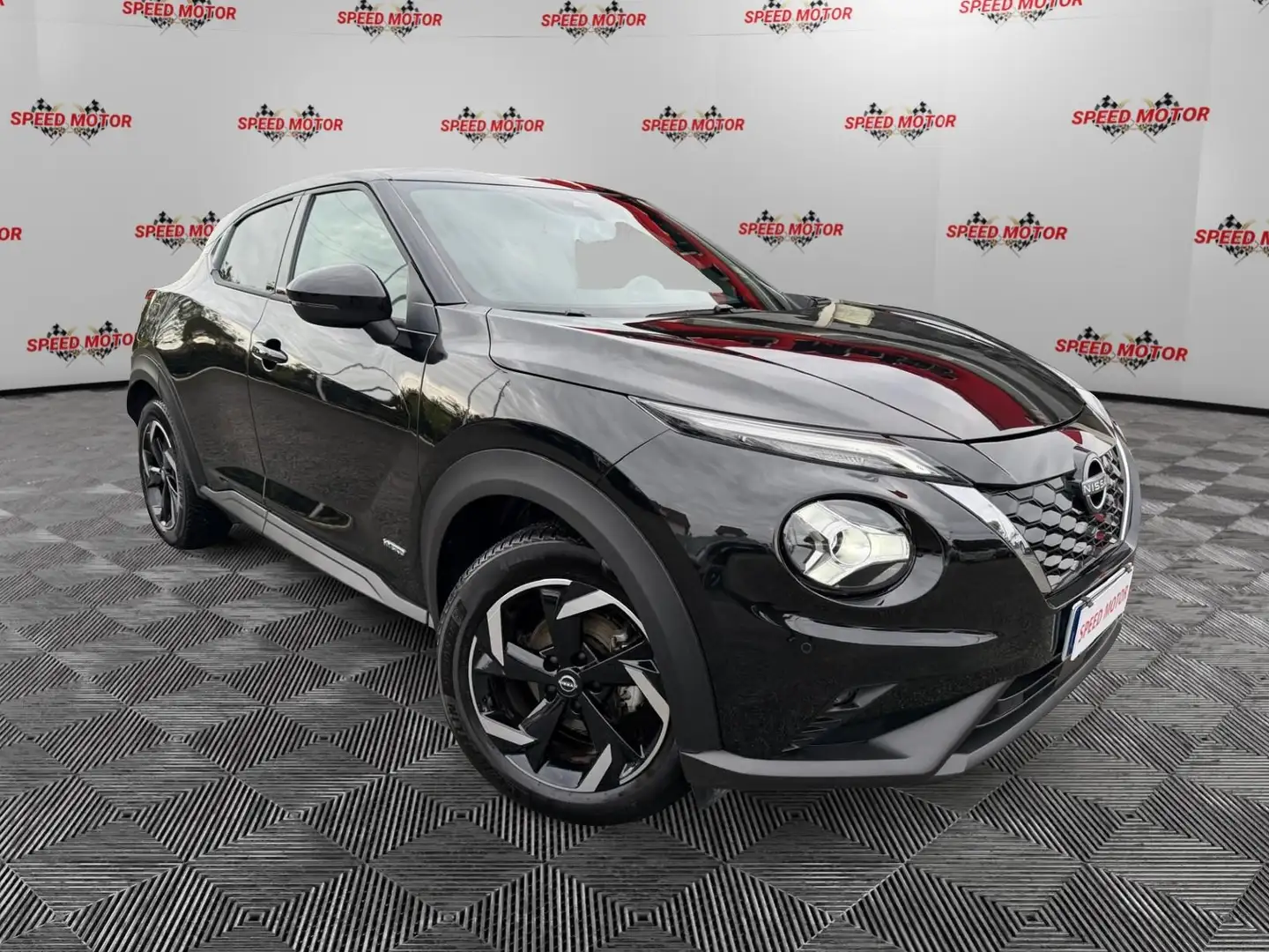 Nissan Juke Juke 1.6 HEV N-Connecta, RETROCAMERA, FULL LED Nero - 1