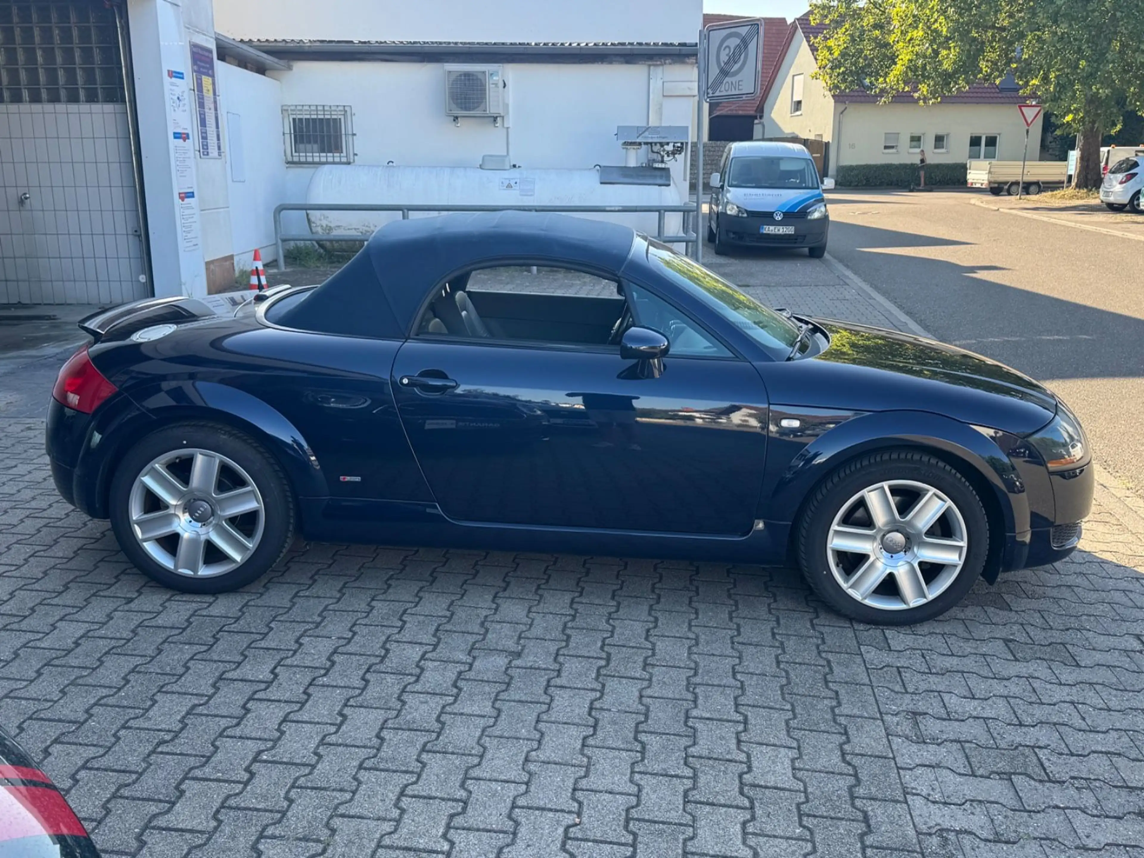 Audi TT Roadster 1.8T quattro 132 kW | S-line — photo 8