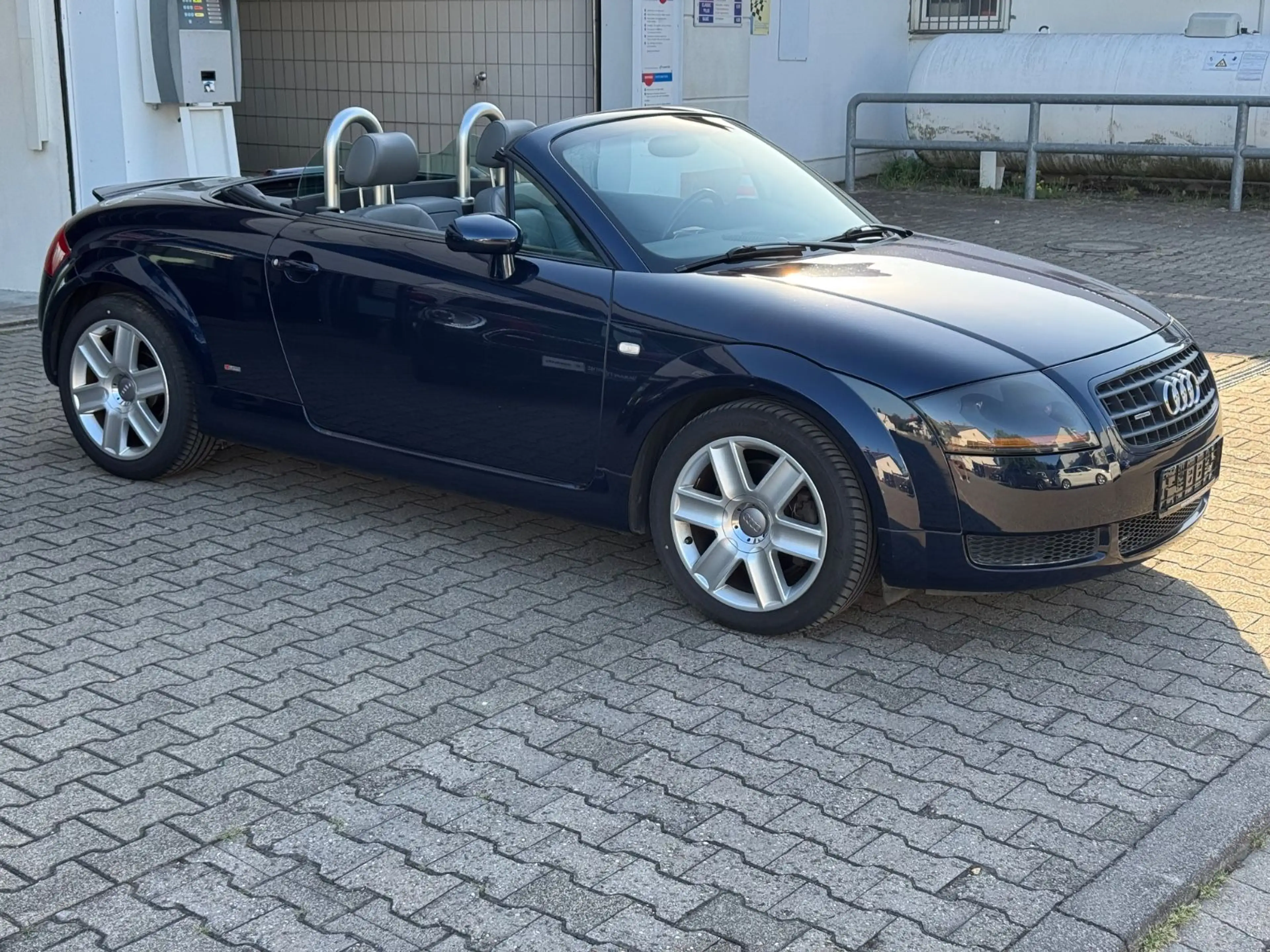 Audi TT Roadster 1.8T quattro 132 kW | S-line