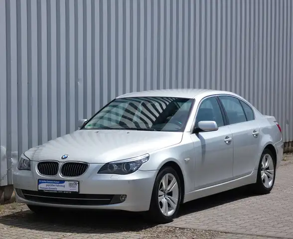BMW 523 Baureihe 5 Lim. 523i-Klima-Navi-Xenon-PDC-SH