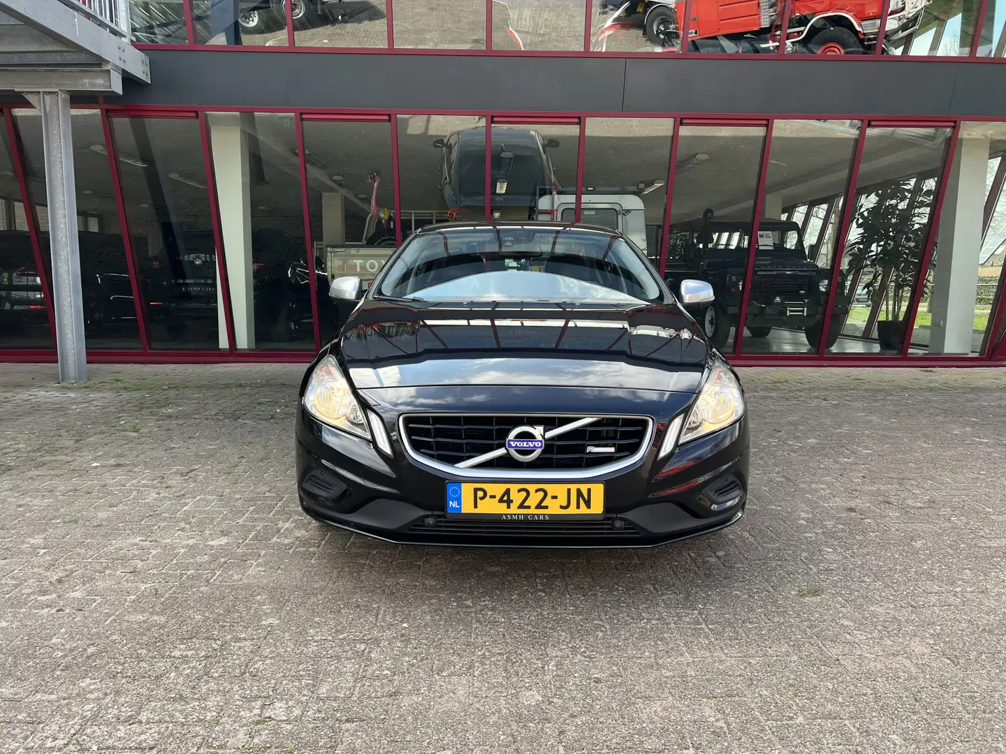 Volvo S60 1.6 T3 R-Design Fekete - 2