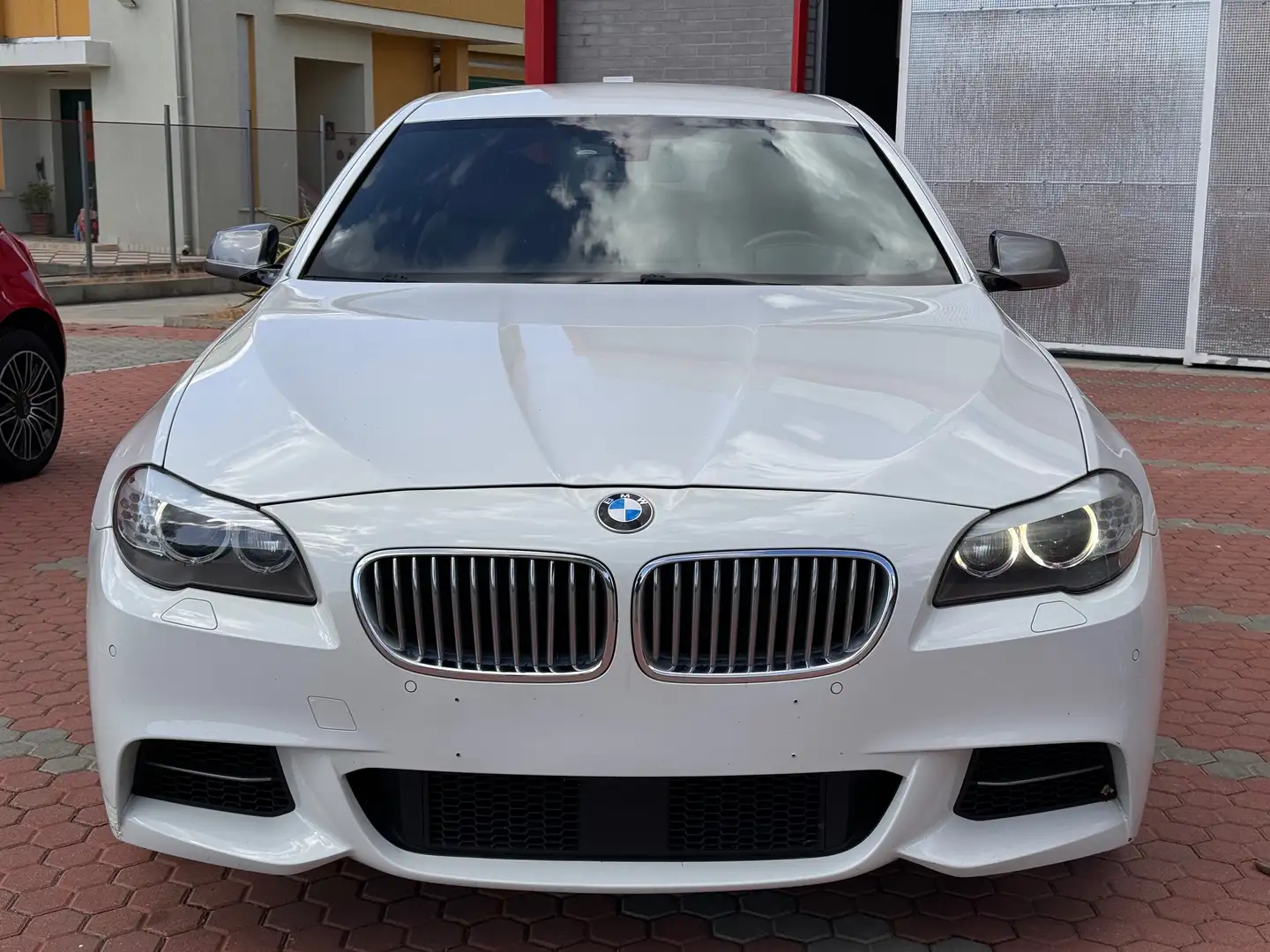 BMW 550 M 550d Touring xdrive *MOTORE 120.000KM* Weiß - 2
