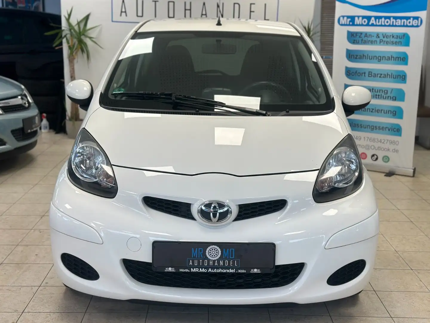 Toyota AYGO Edition°Navi°Klima°Tüv°8x Bereift Weiß - 1