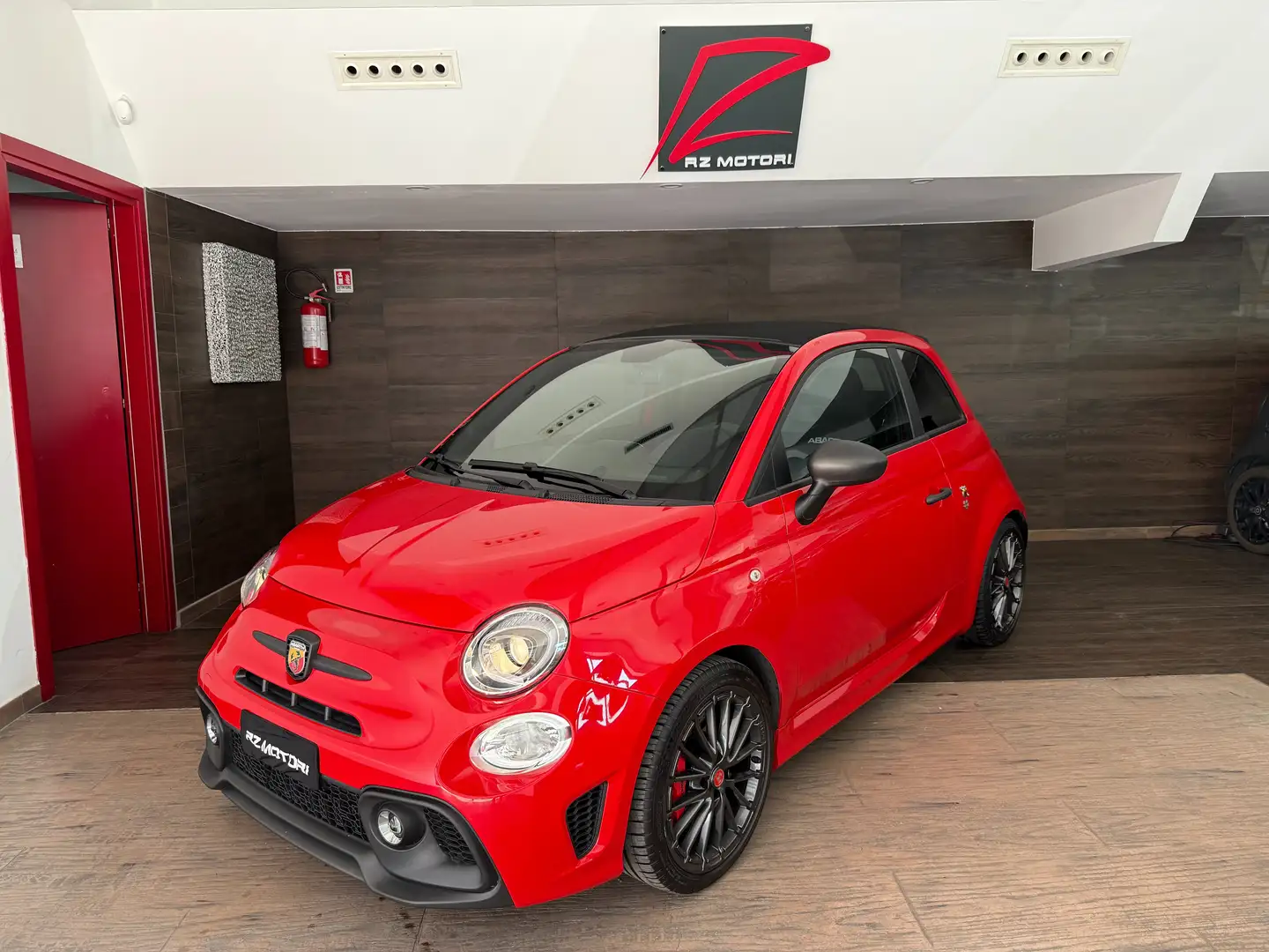 Abarth 595C 1.4 t-jet Competizione CABRIO 180cv-SABELT-ITALIA Rot - 1