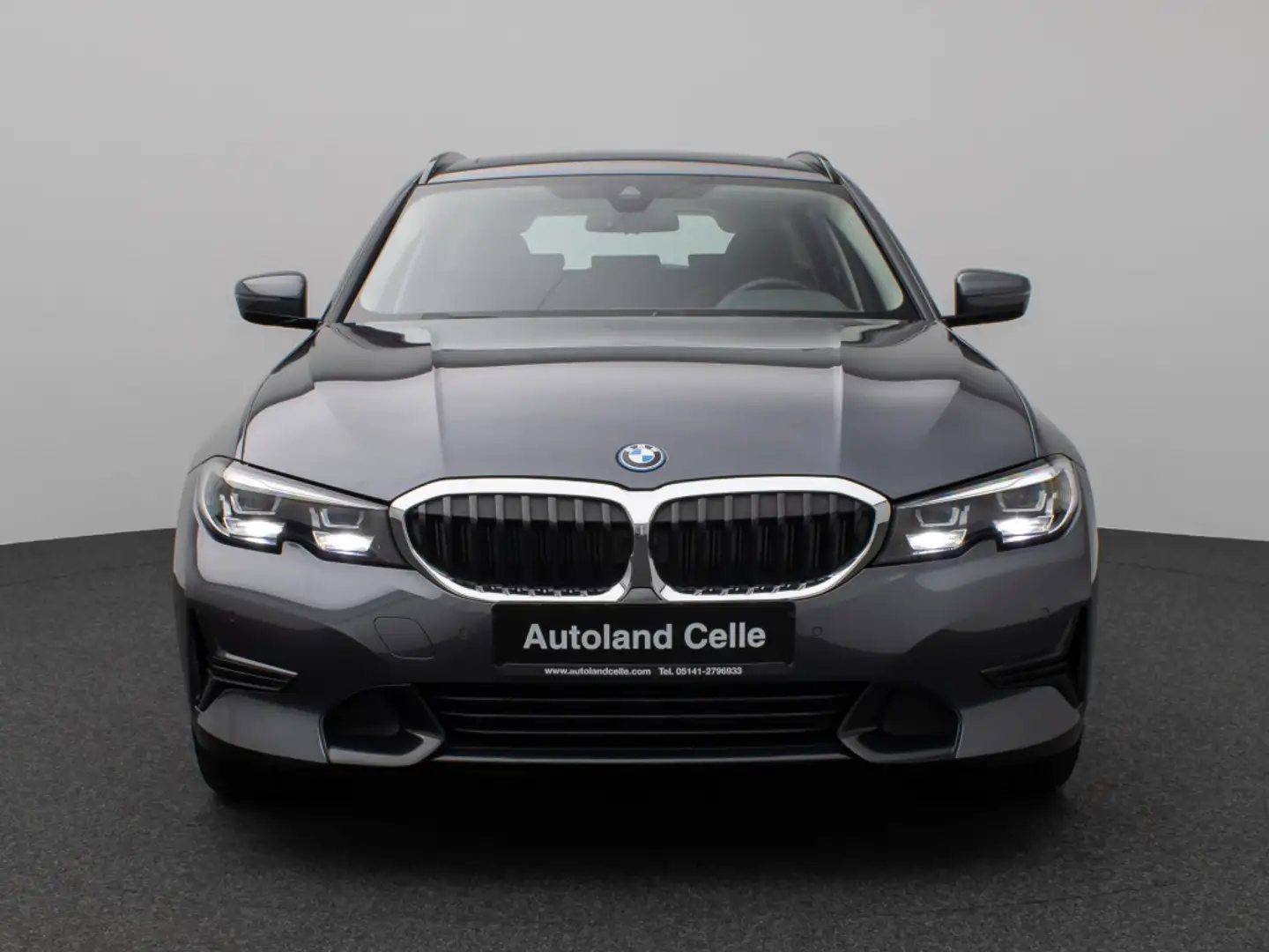 BMW 320 Sport Line Panorama DAB CockPitPr PDC Alarm Grau - 2