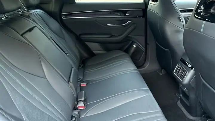 BYD Seal U DM-i COMFORT 2025, foto 9