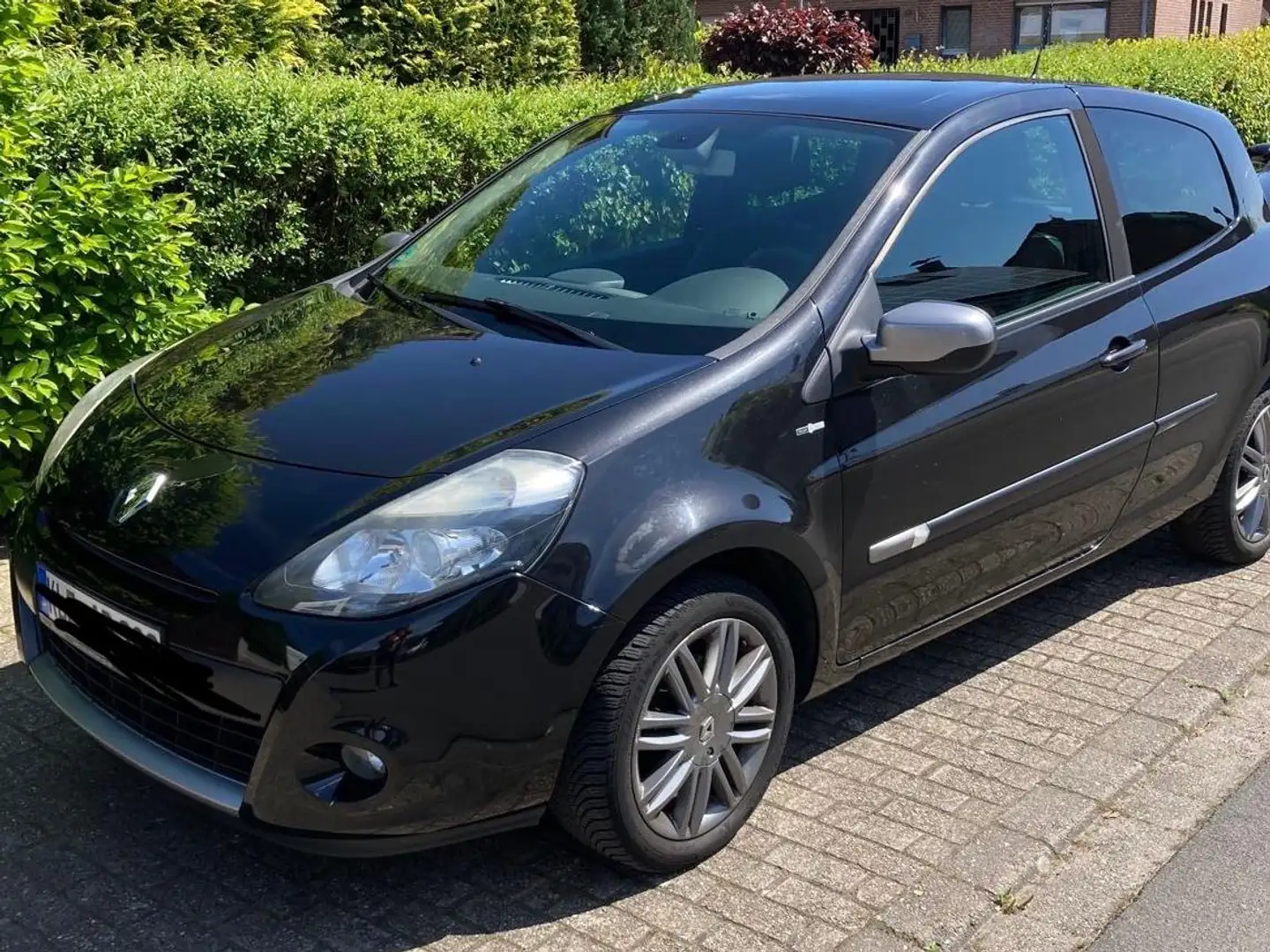 Renault Clio Clio  3-Türer 1.2 16V 75 Night and Day Schwarz - 2