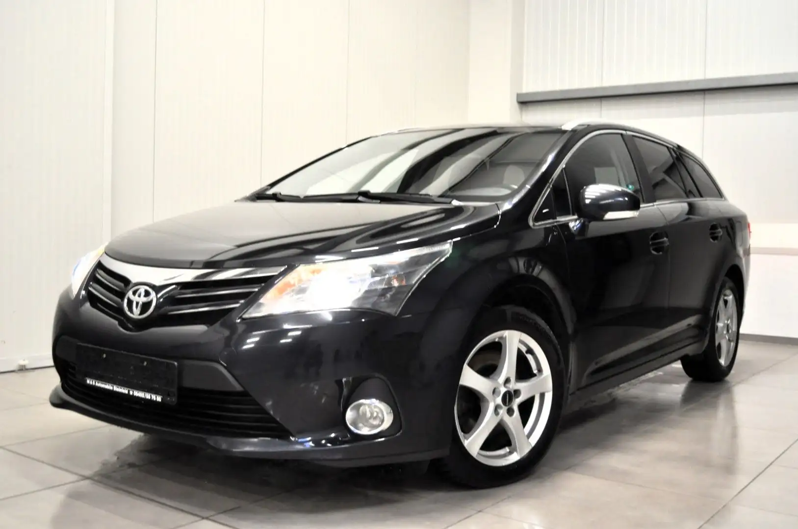 Toyota Avensis Kombi Edition / NAVI / SHZ / KAMERA Grau - 1