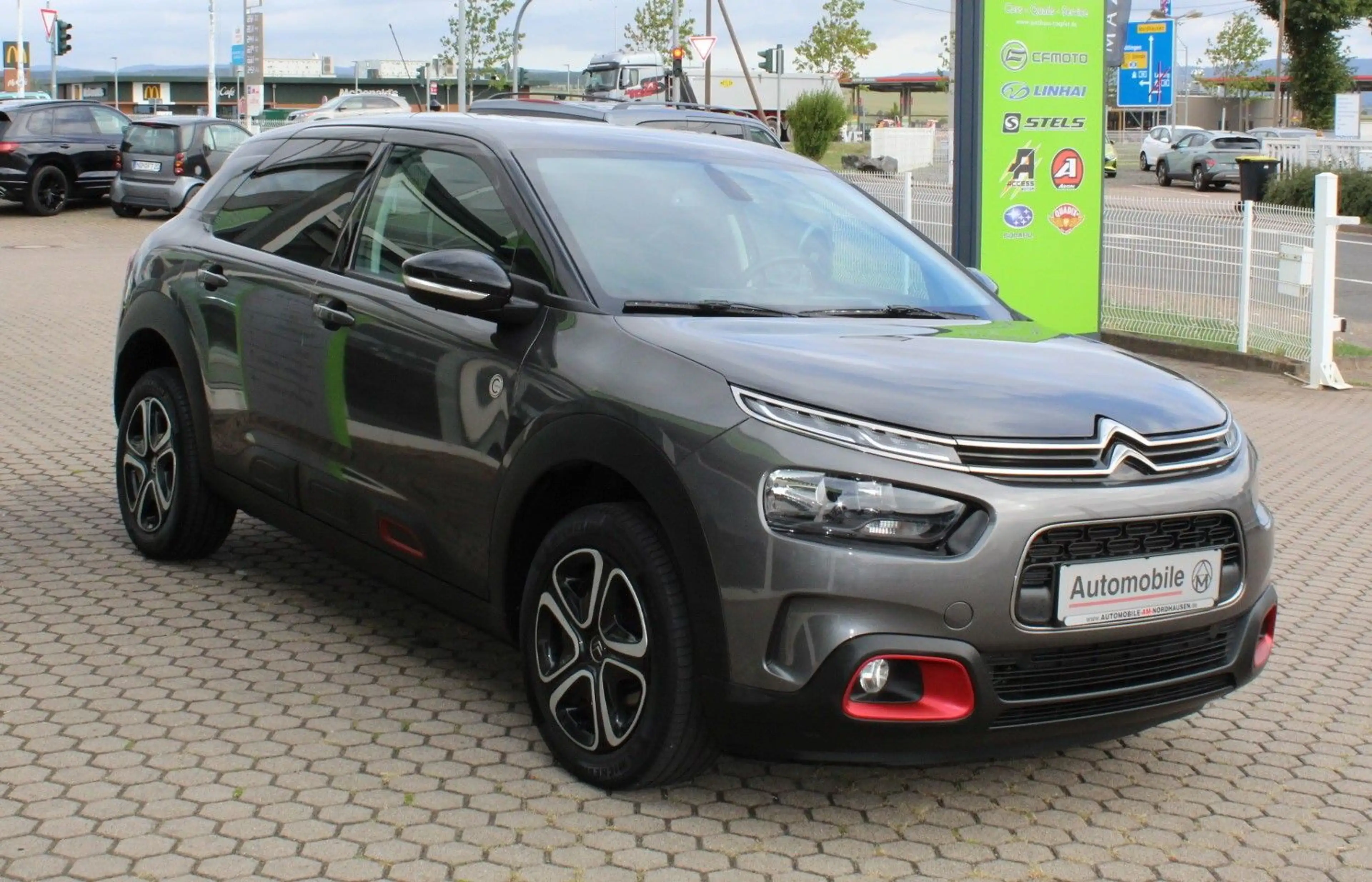 Citroen C4 Cactus C-Series Sitzheizung Tempomat TÜV Neu — photo 13