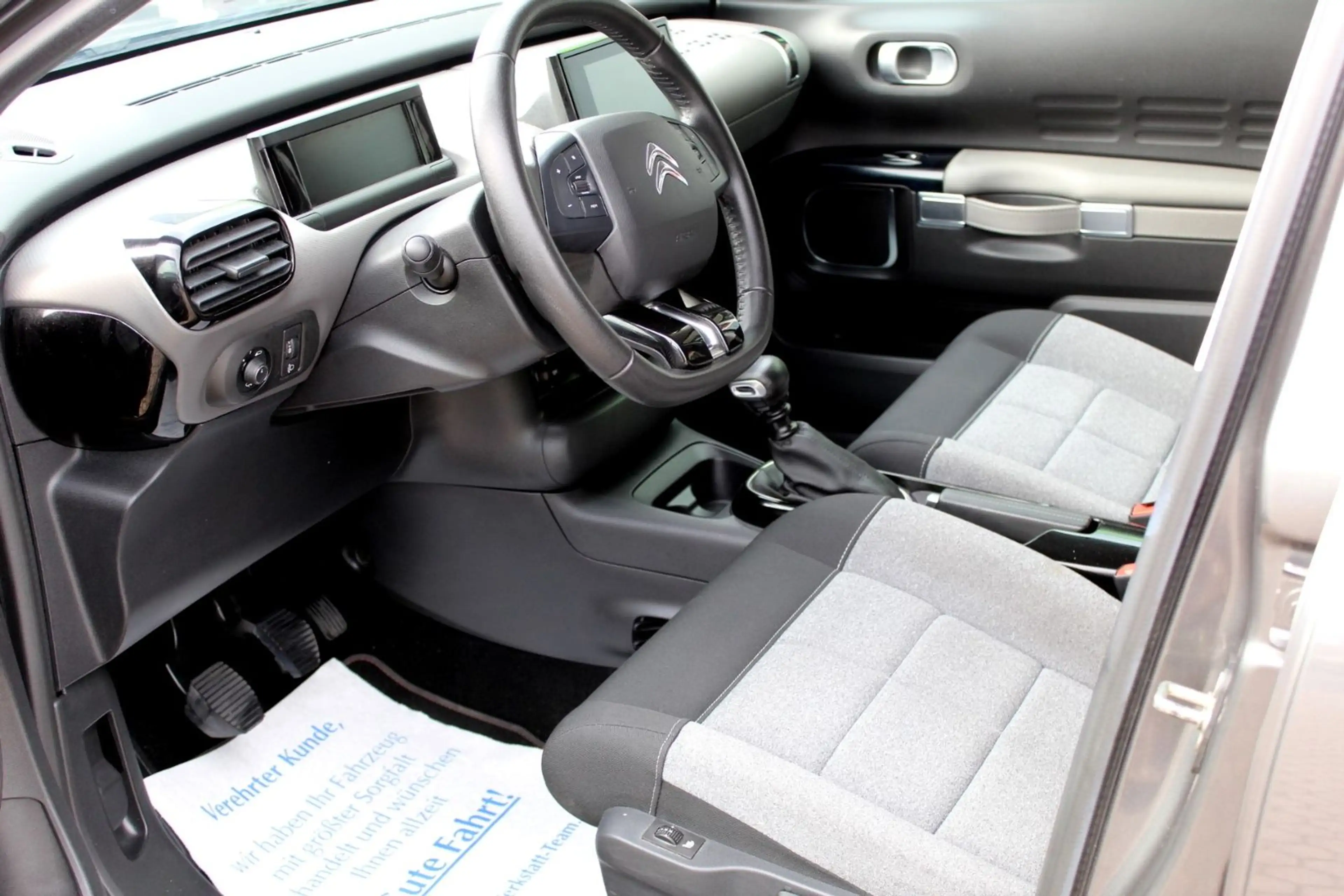 Citroen C4 Cactus C-Series Sitzheizung Tempomat TÜV Neu — photo 7