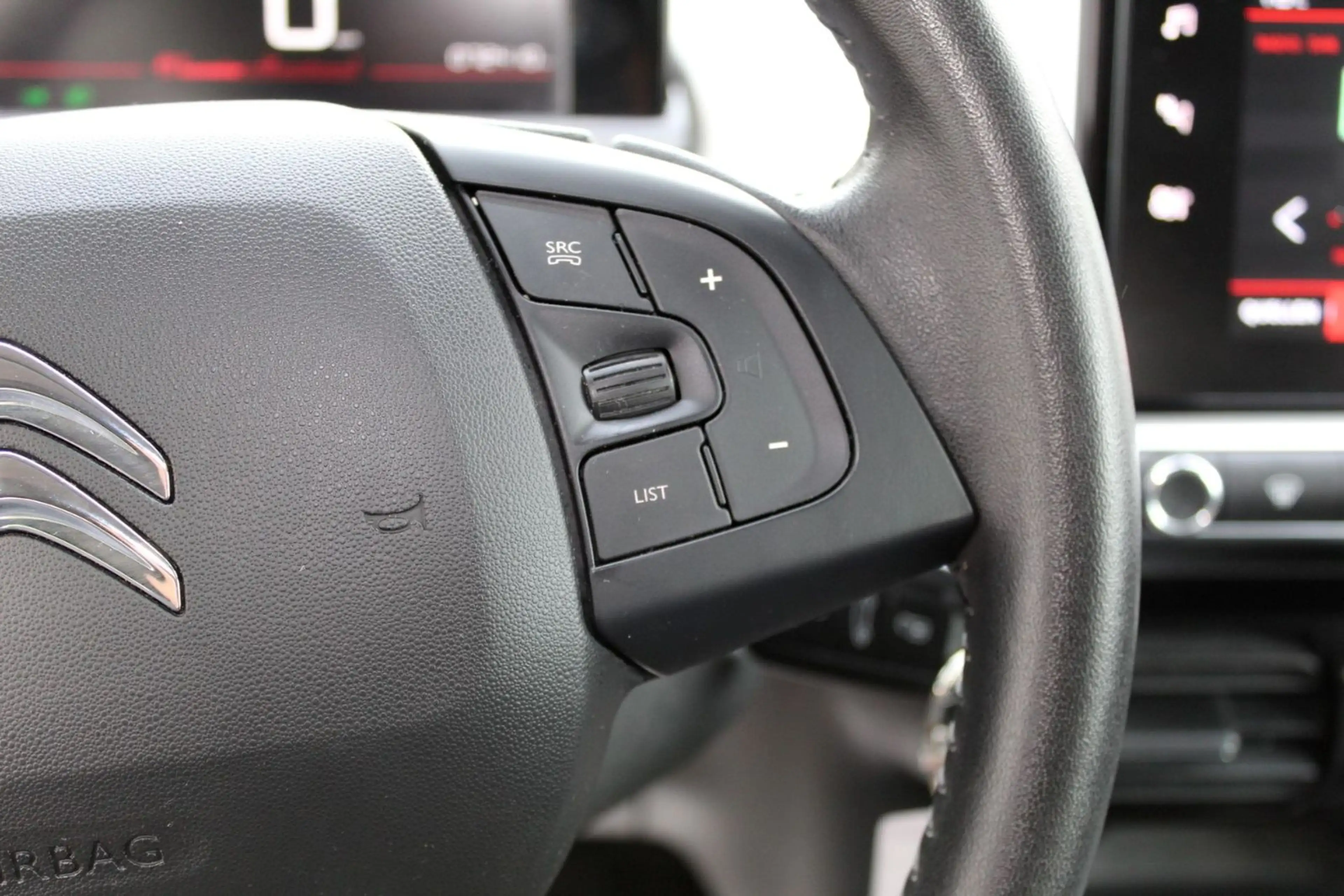Citroen C4 Cactus C-Series Sitzheizung Tempomat TÜV Neu — photo 9