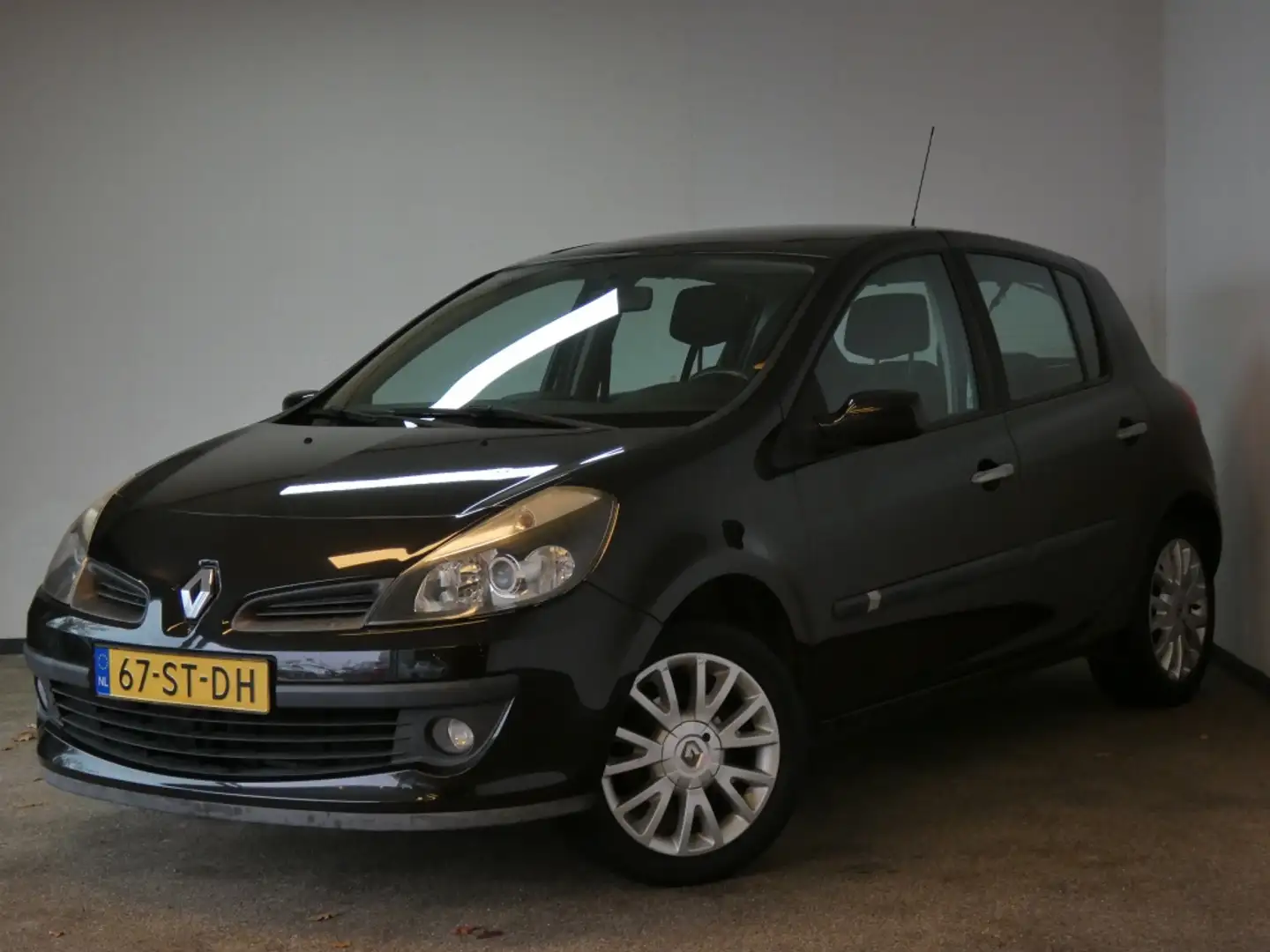 Renault Clio 1.6-16V Dynamique Nwe APK airco Fekete - 1