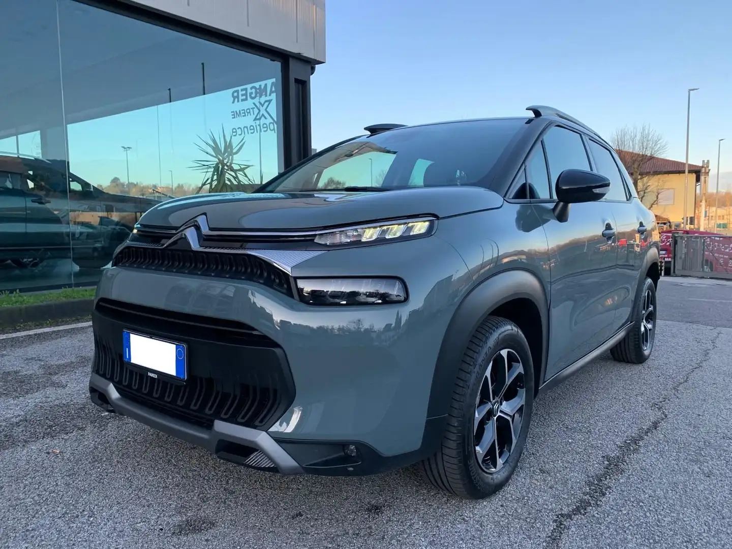 Citroen C3 Aircross Autocarro 5 posti - Benzina C.Auto - Shine Pack Gris - 2