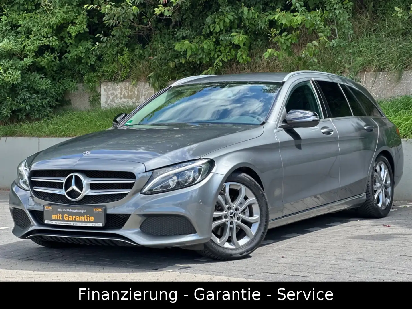 Mercedes-Benz C 220 D/AUTOMATIK/LED/1 HAND/TÜV NEU/LEDER/AHK Grau - 1