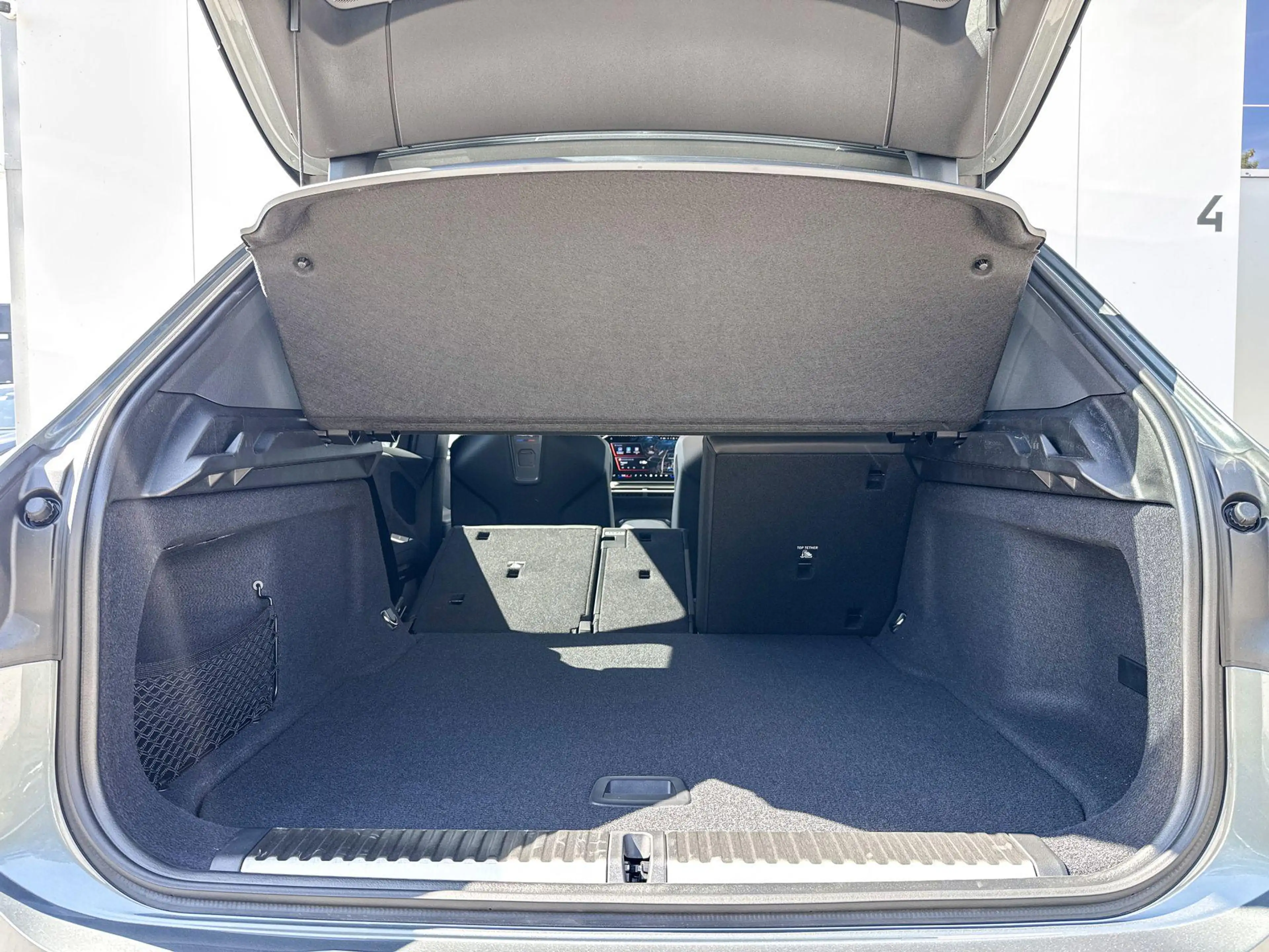 BMW iX3 40 eDrive M-Sport / Innovation Pack / Glazendak / — photo 11