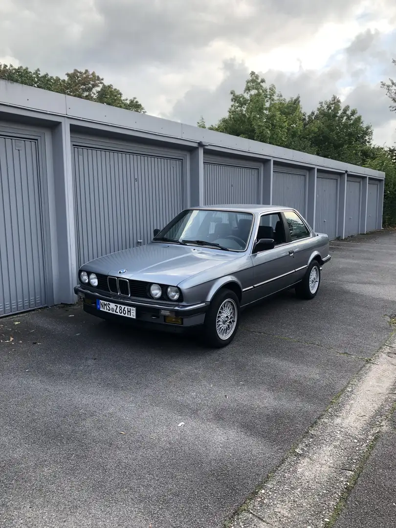 BMW 318 318i - 1