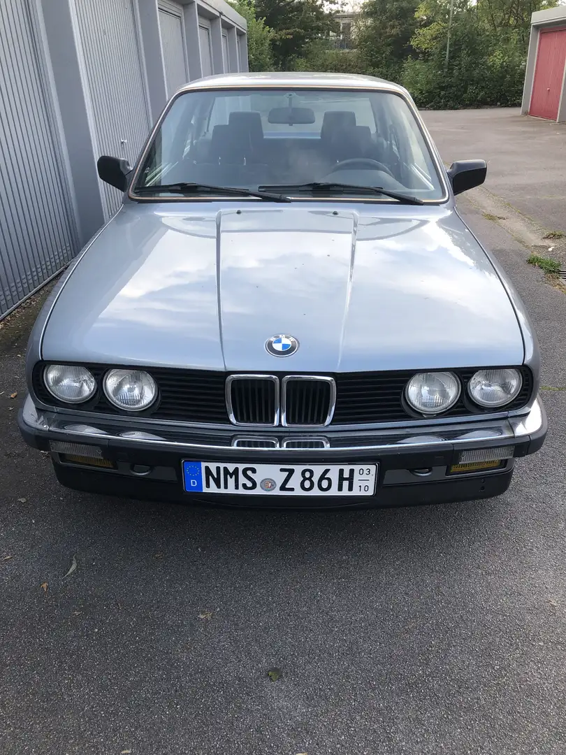 BMW 318 318i - 2