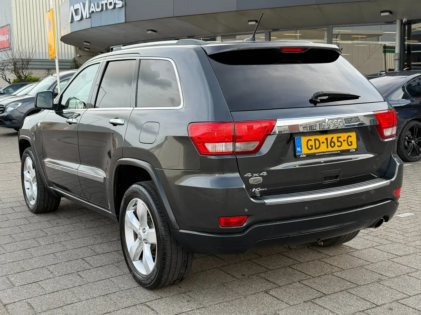 Jeep Grand Cherokee 3.6 Overland l PANO l ONDERHOUDSHISTORIE Schwarz - 2