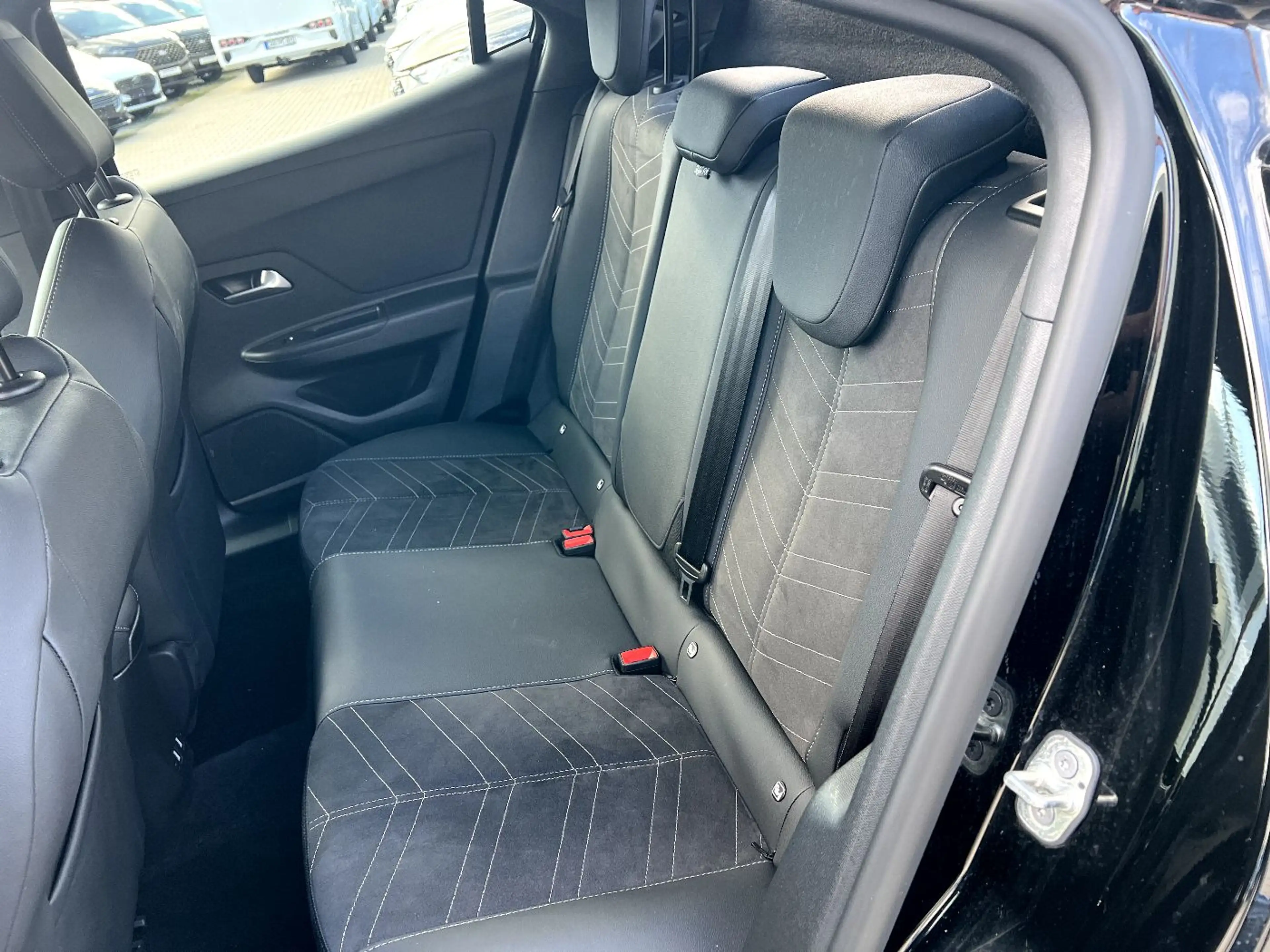 Opel Mokka-E Mokka e Ultimate *LED Navi Kamera Alcantara* — photo 13