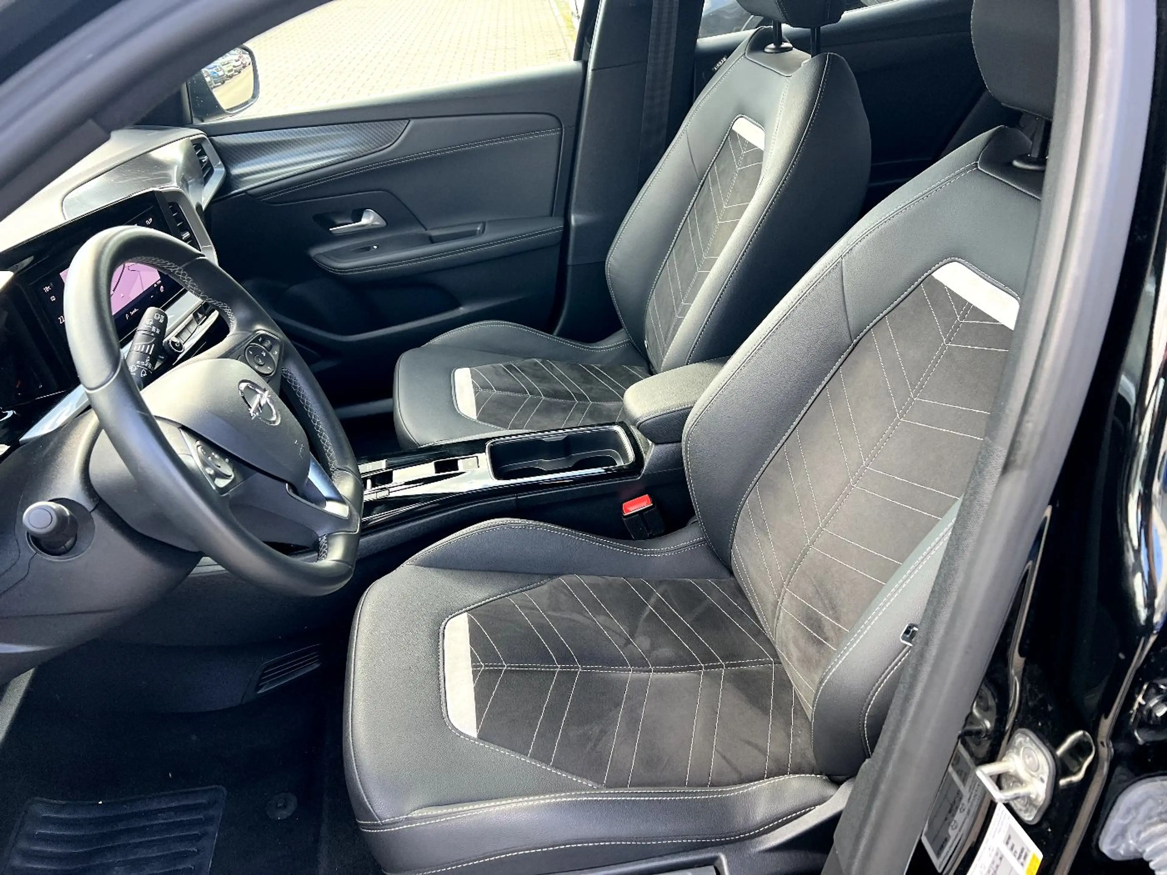 Opel Mokka-E Mokka e Ultimate *LED Navi Kamera Alcantara* — photo 9
